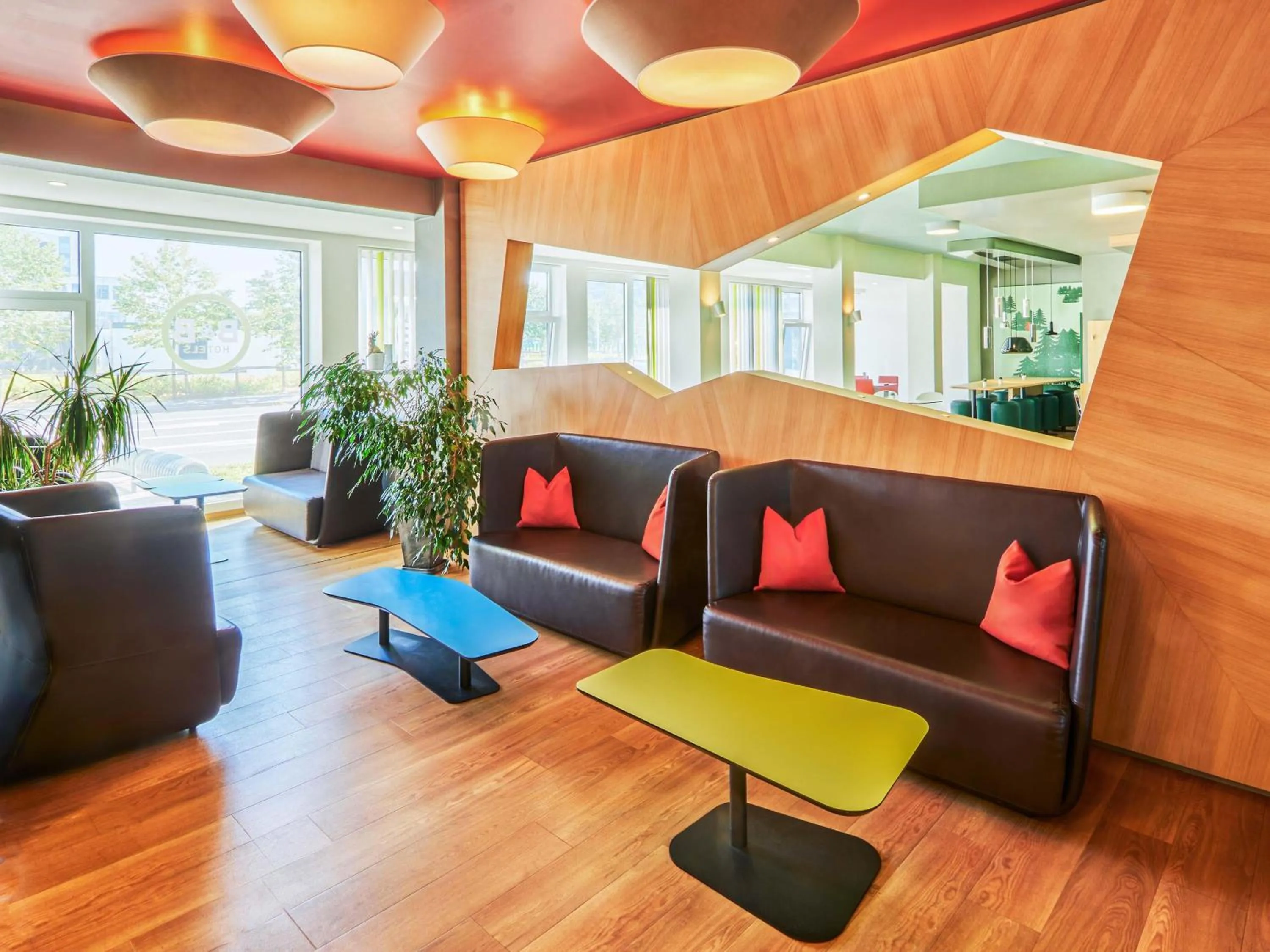 Lobby or reception in B&B Hotel Aschaffenburg