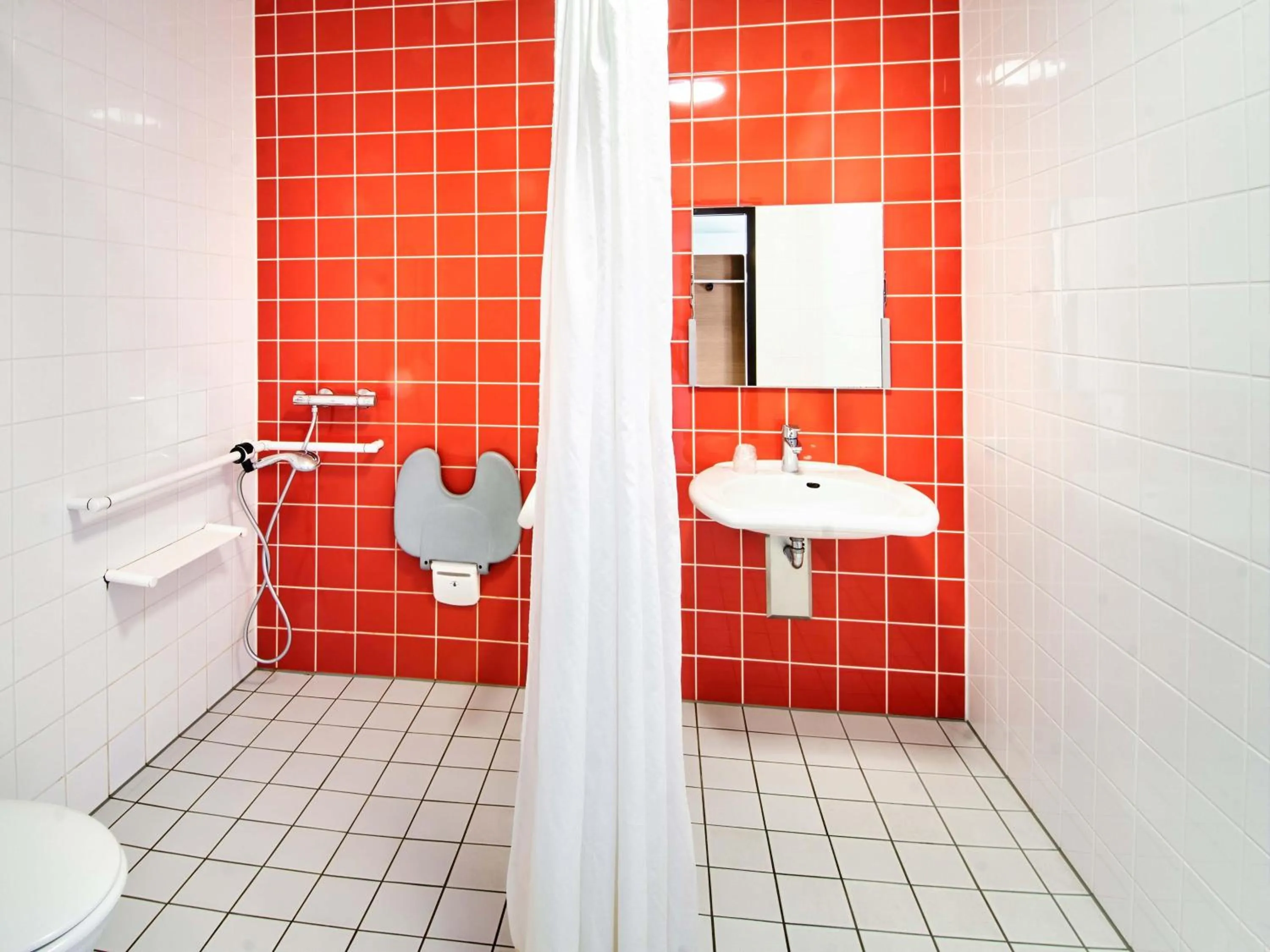 Bathroom in B&B Hotel Aschaffenburg