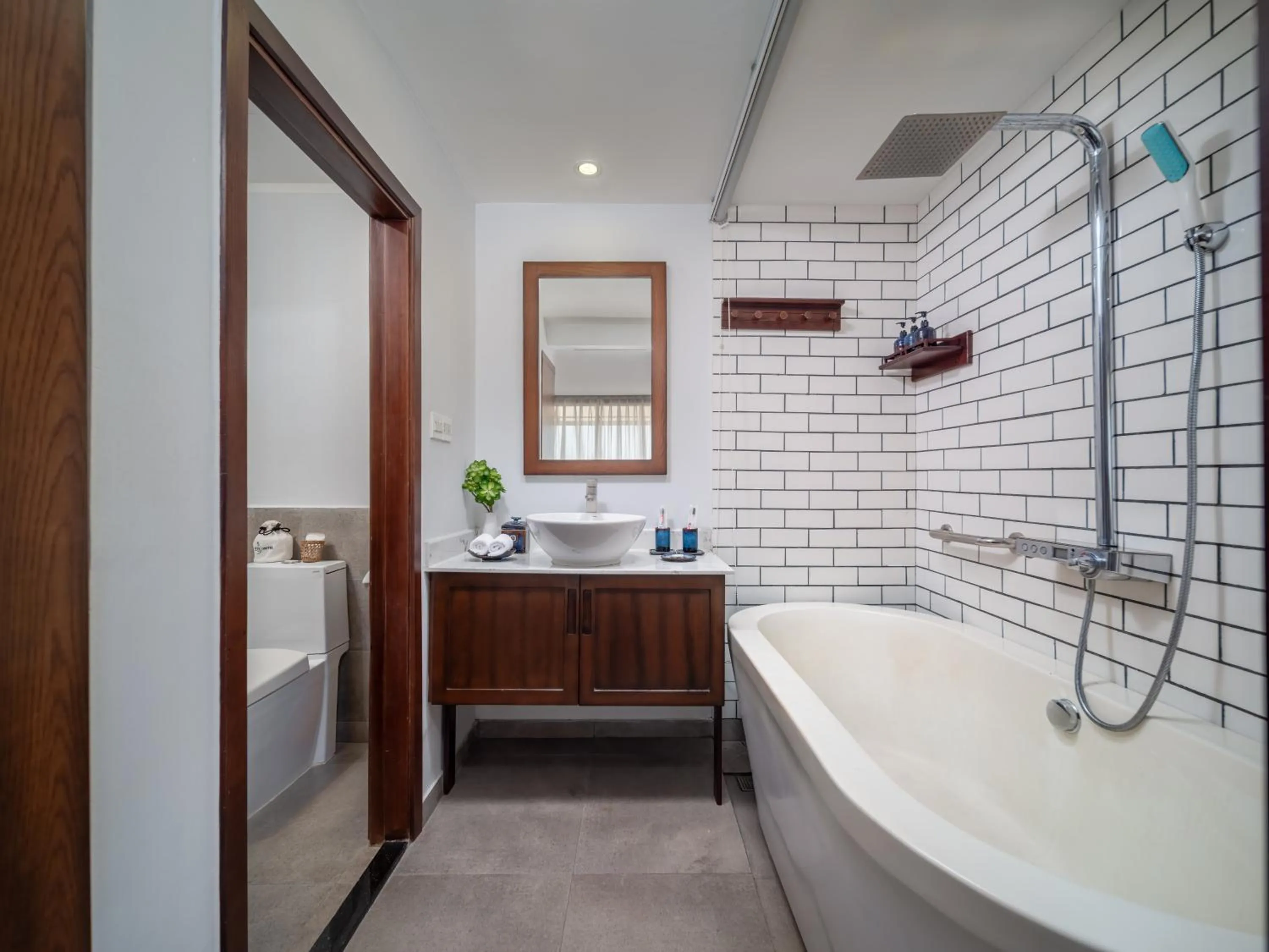 Shower in Hoi An Odyssey Hotel & Spa