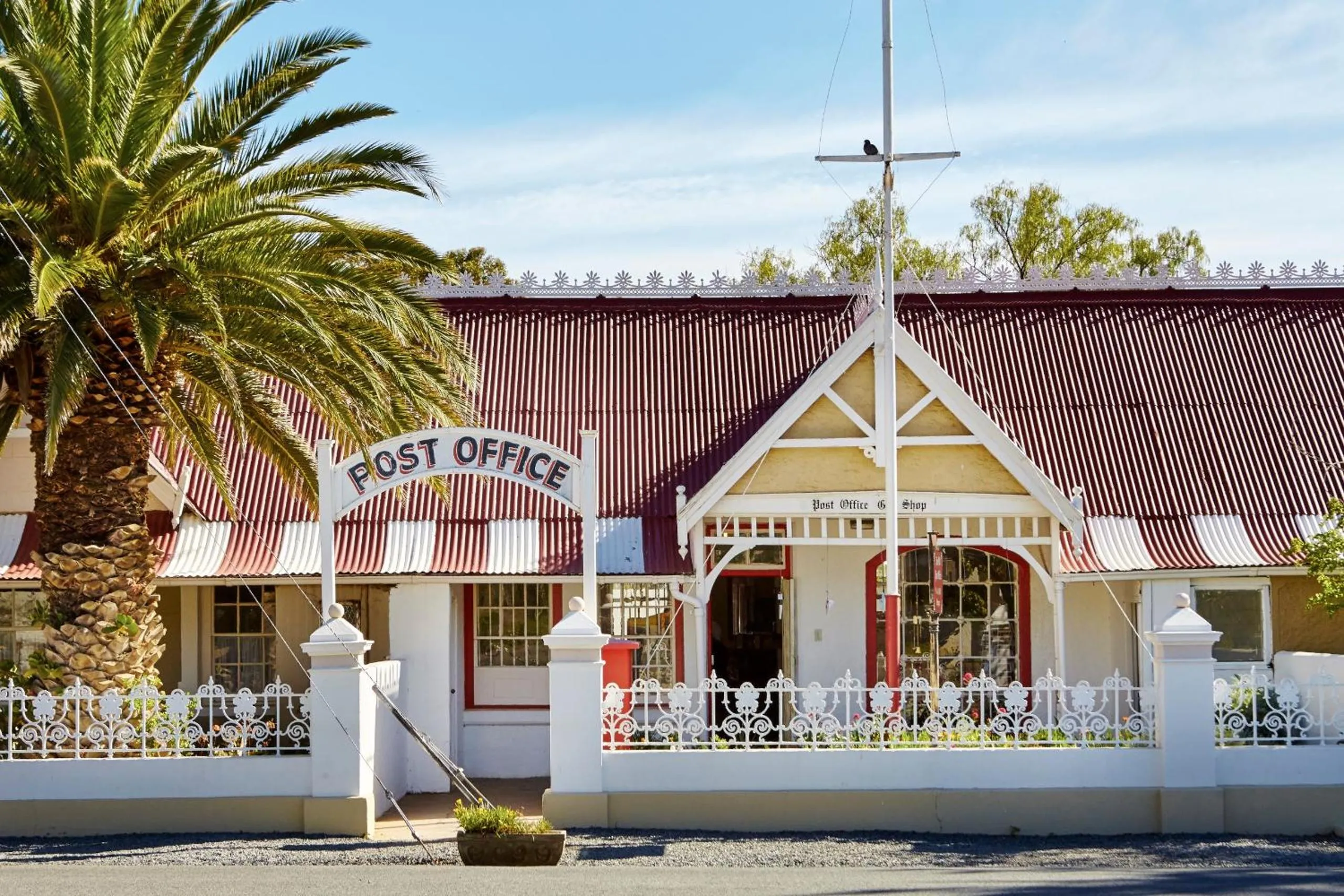 Area and facilities in Lord Milner Hotel