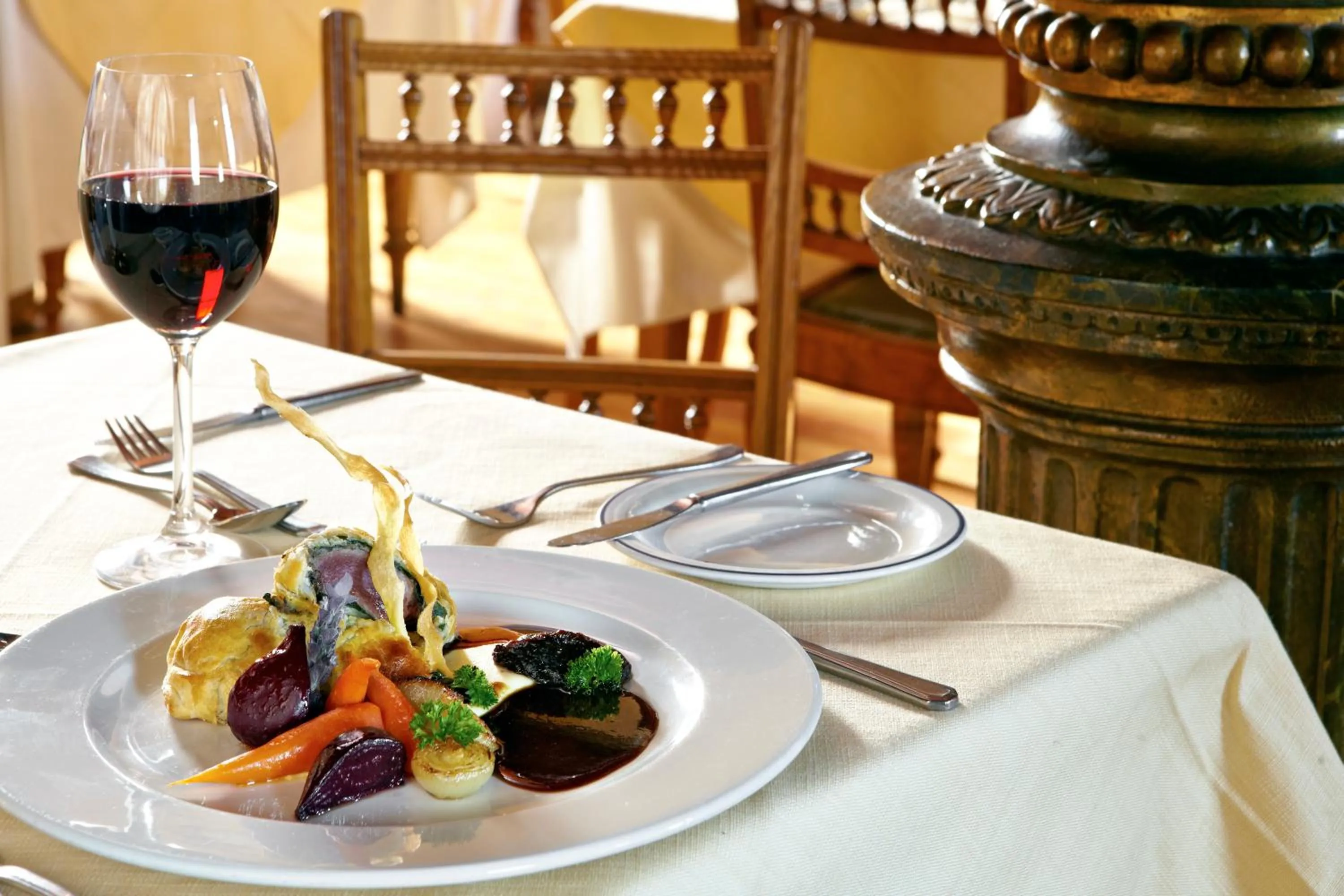 Dining area in Lord Milner Hotel