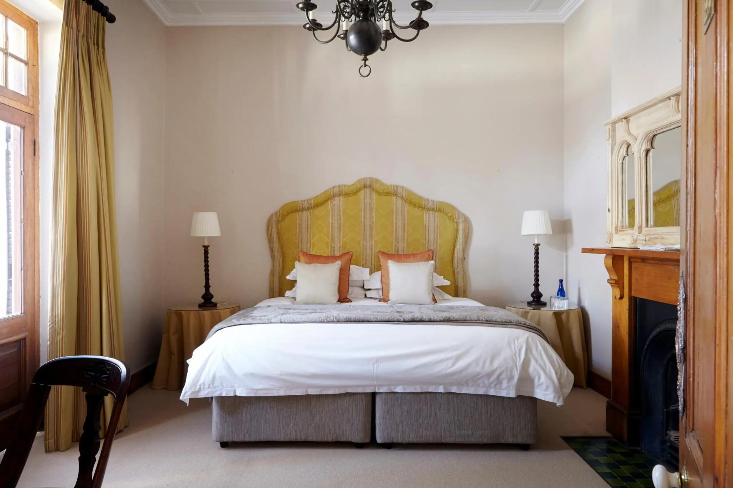 Bedroom, Bed in Lord Milner Hotel