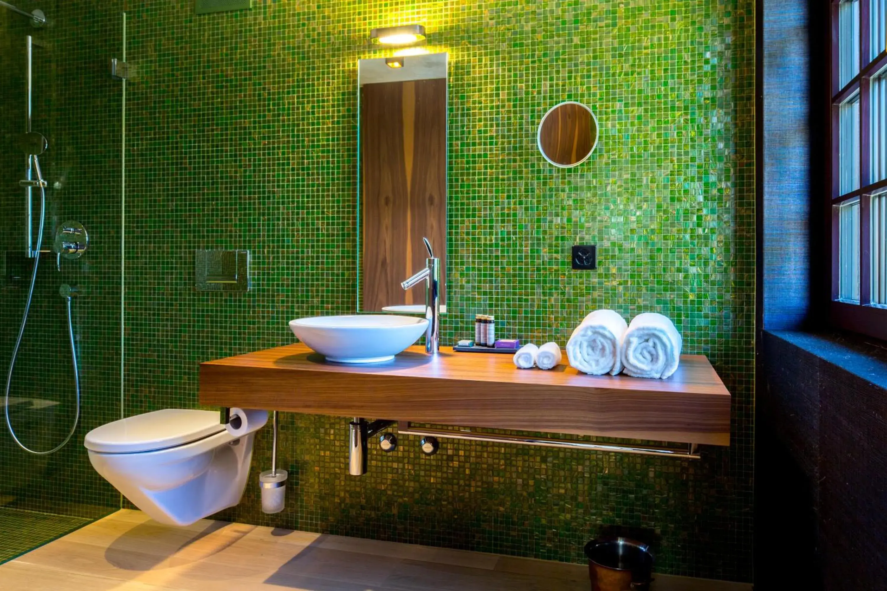 Deluxe Double Room in Hotel Krone Regensberg Deluxe Double Room in Hotel Krone Regensberg