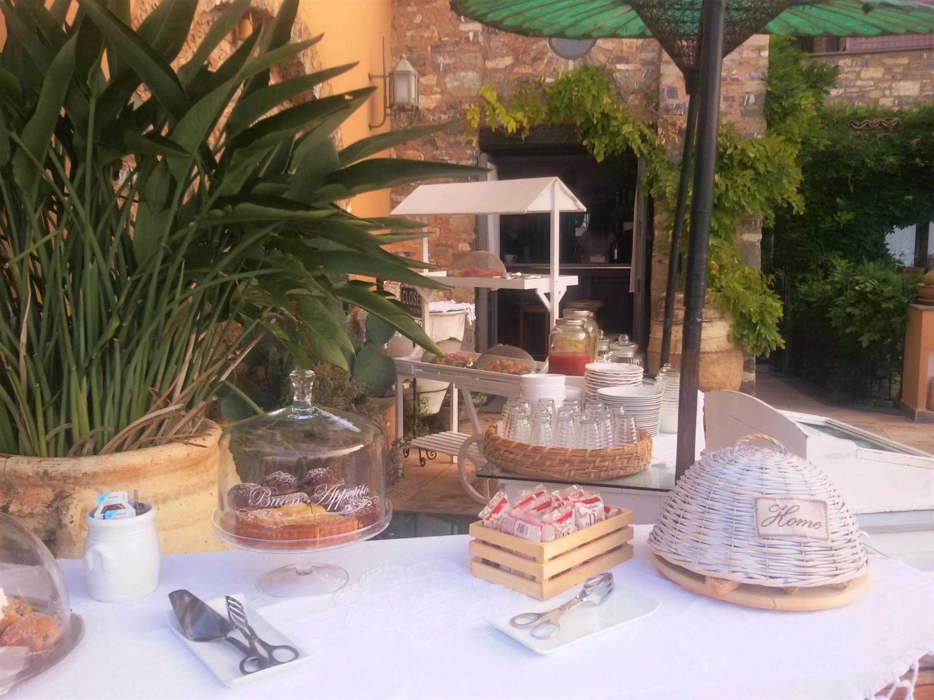 Balcony/Terrace in Marulivo Hotel