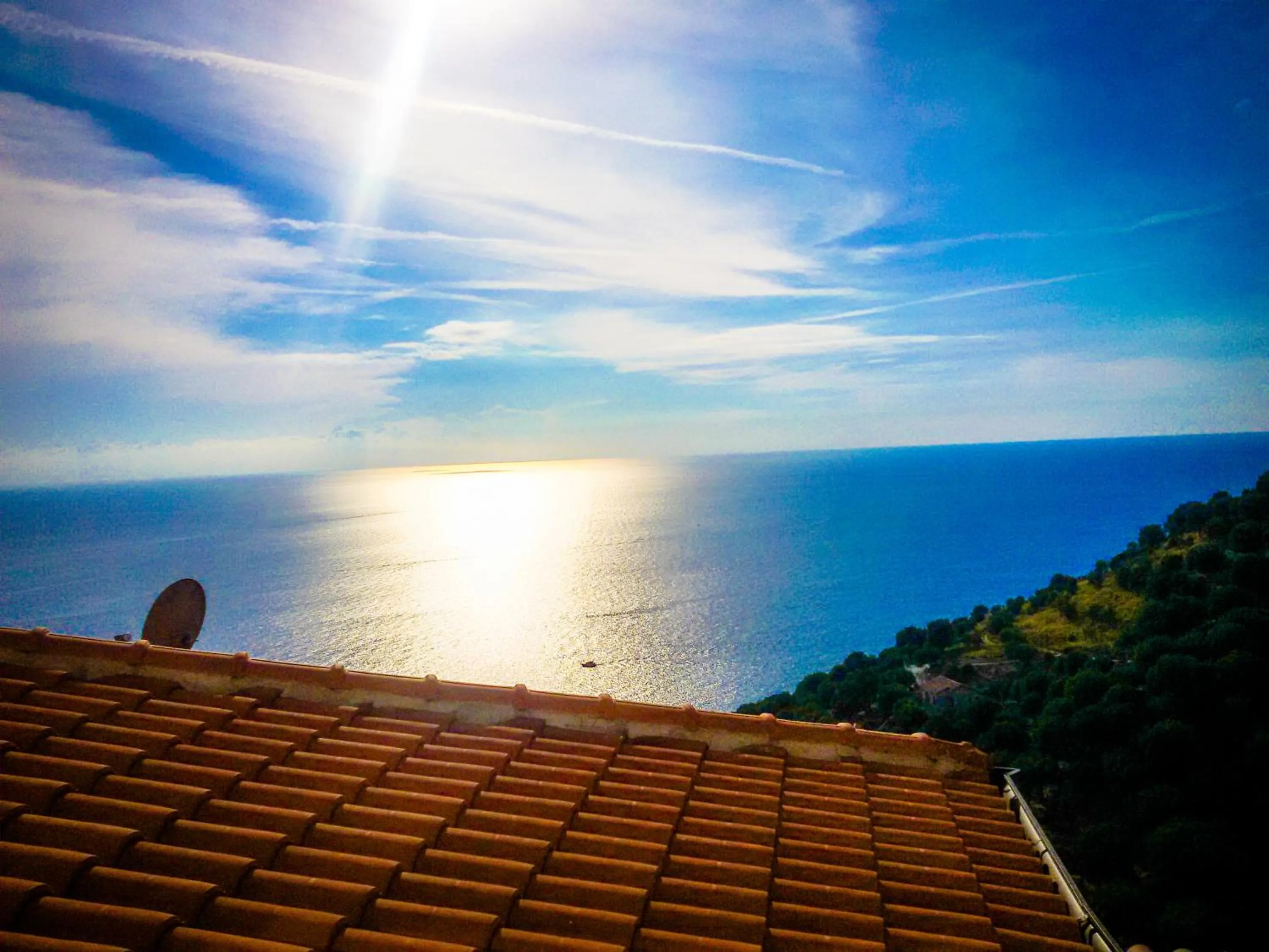 Bedroom in Marulivo Hotel