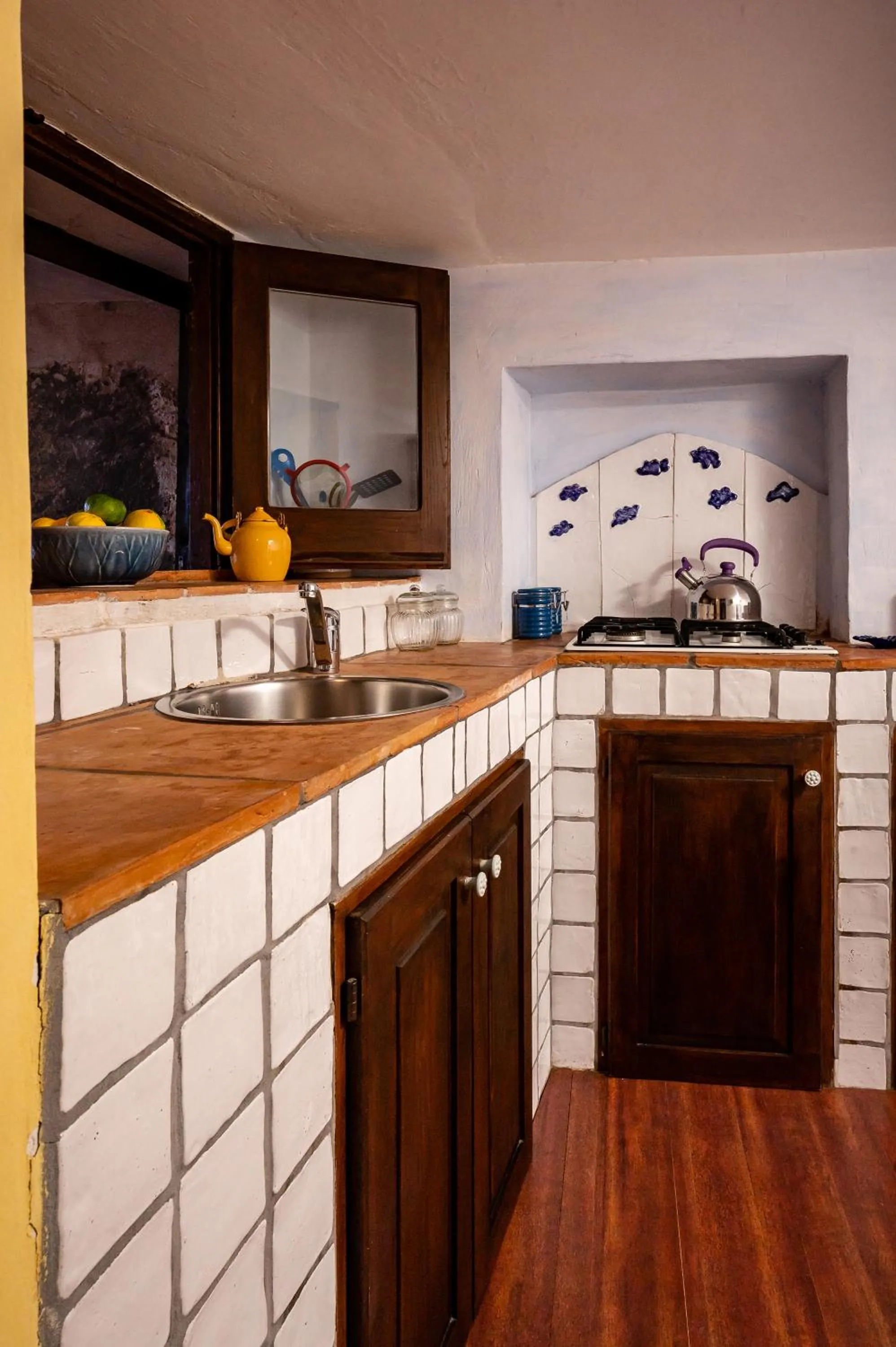 kitchen in Marulivo Hotel