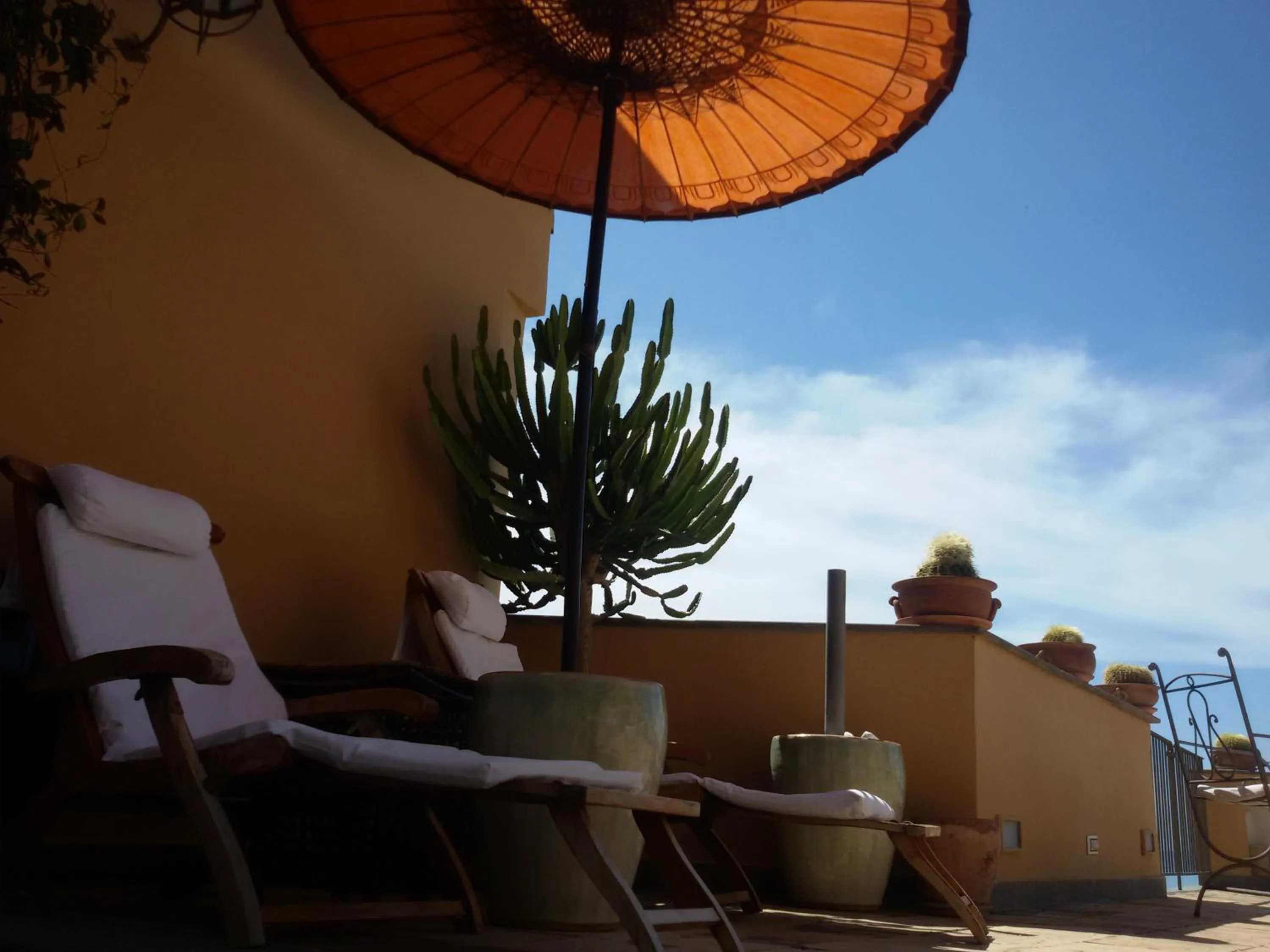Balcony/Terrace in Marulivo Hotel