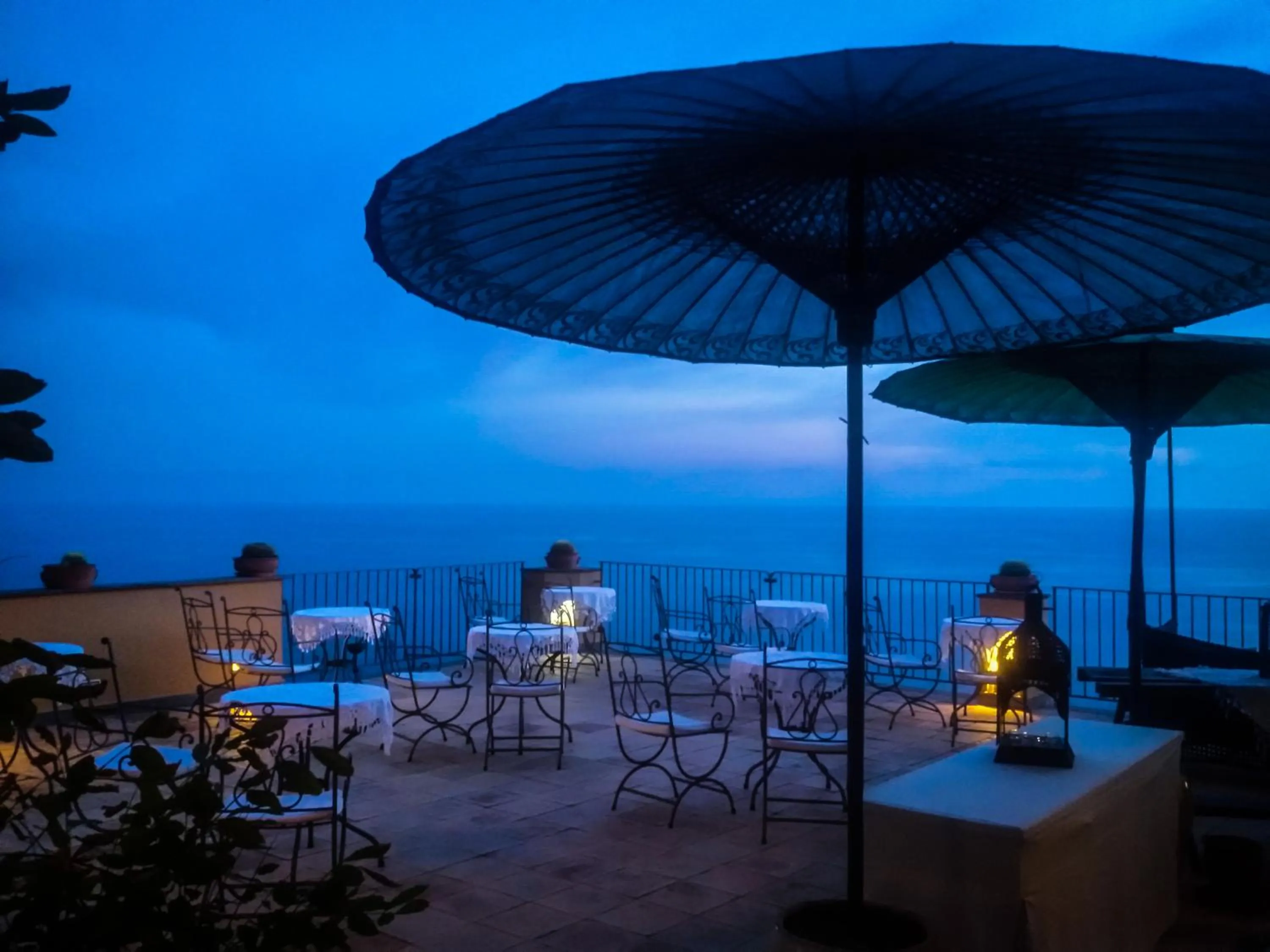 Balcony/Terrace in Marulivo Hotel