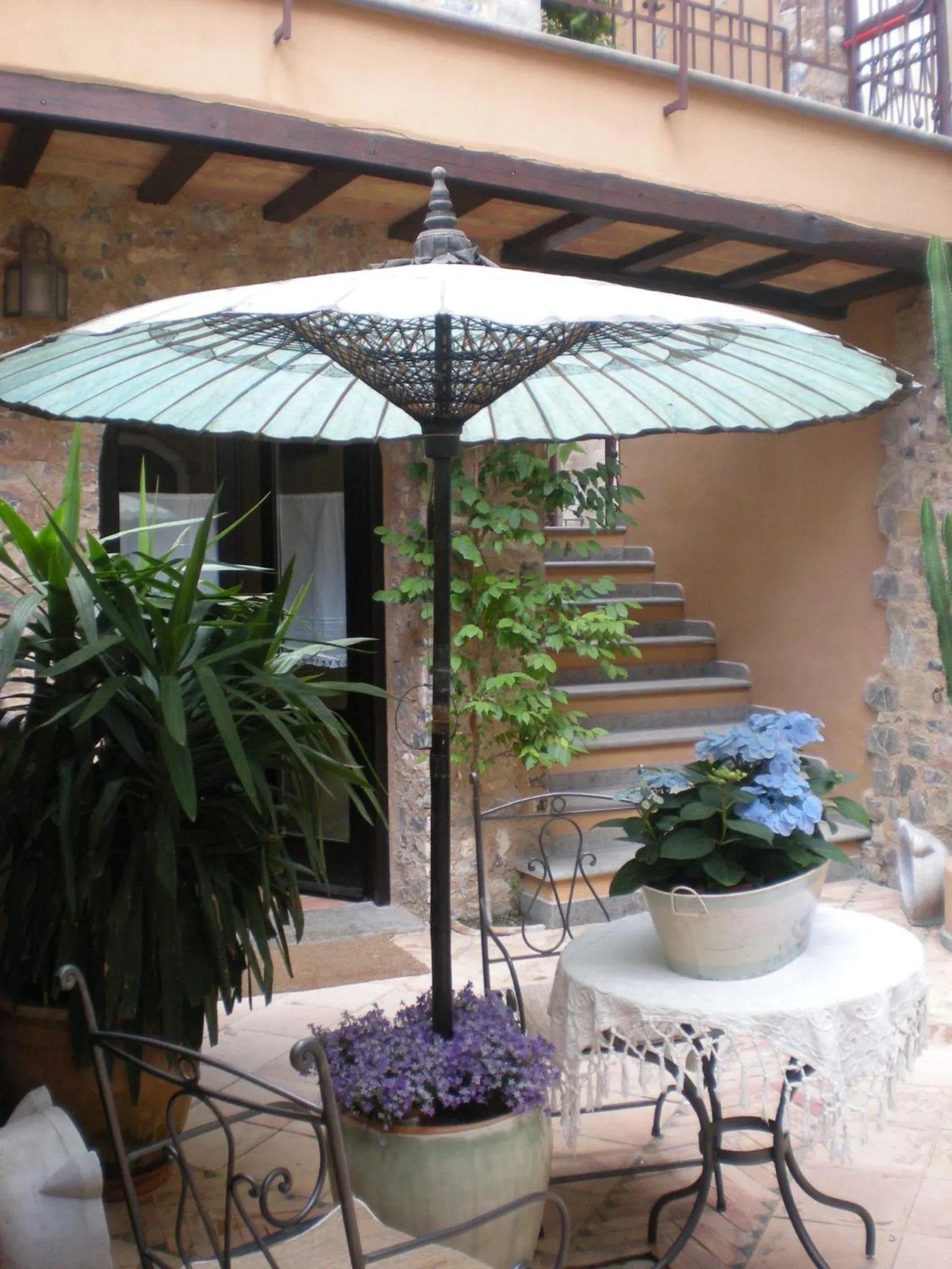 Lobby or reception in Marulivo Hotel