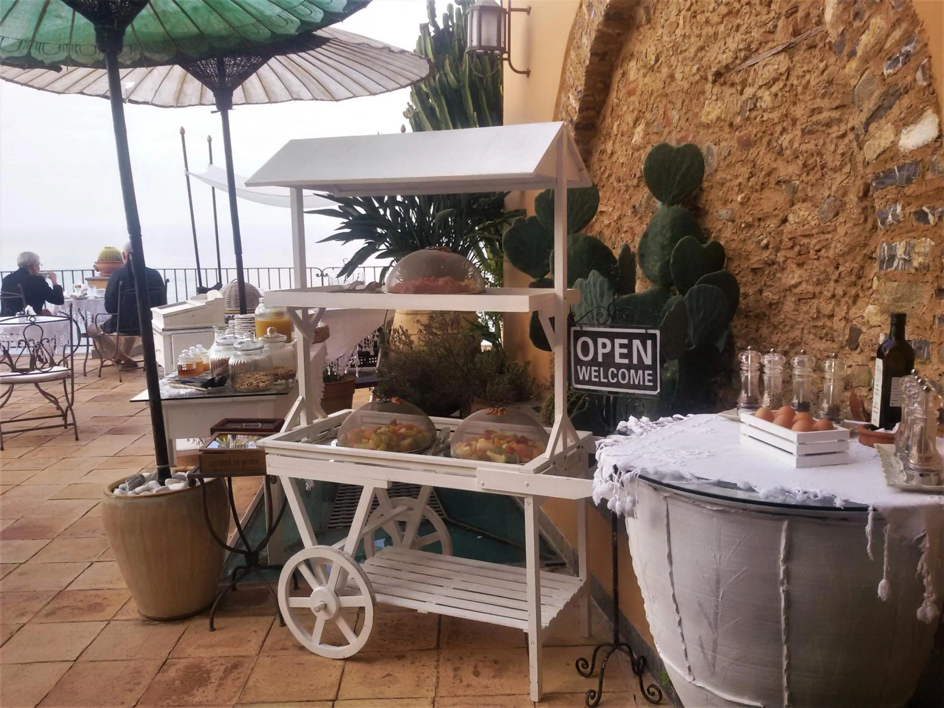 Balcony/Terrace in Marulivo Hotel
