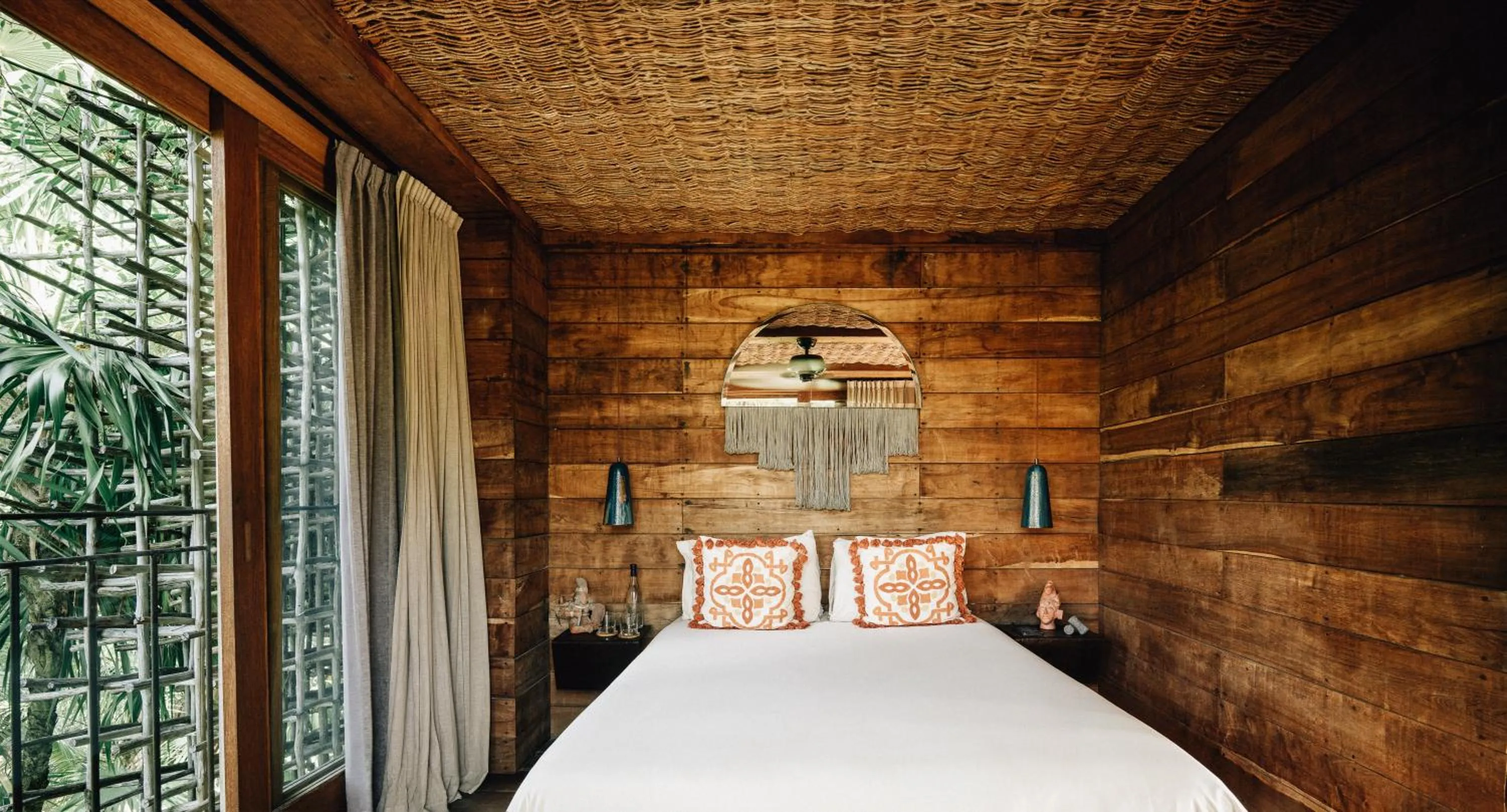 Photo of the whole room, Bed in Nômade Temple Tulum