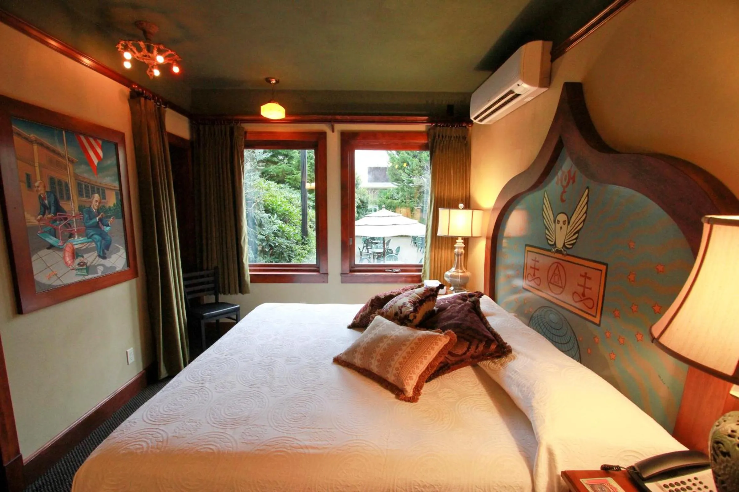 Photo of the whole room, Bed in McMenamins Kennedy School