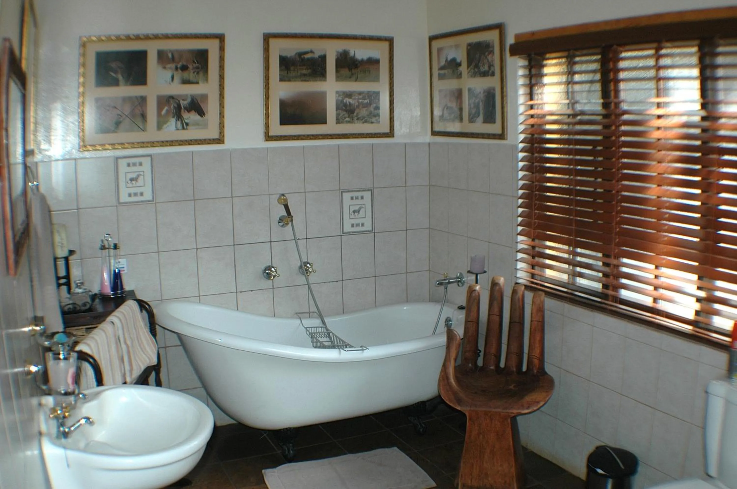Bathroom in Trees Too Guest Lodge