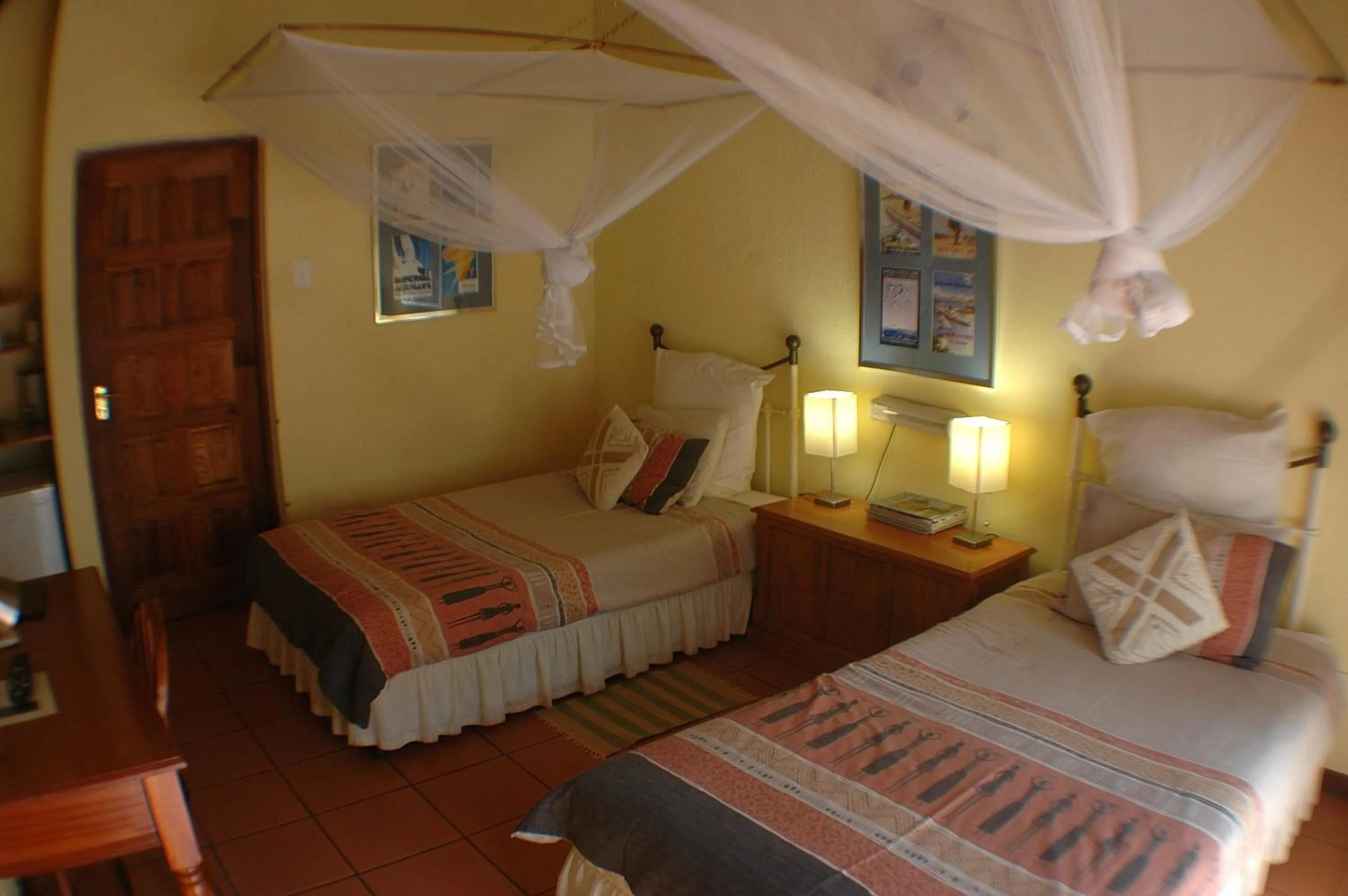 Bed in Trees Too Guest Lodge