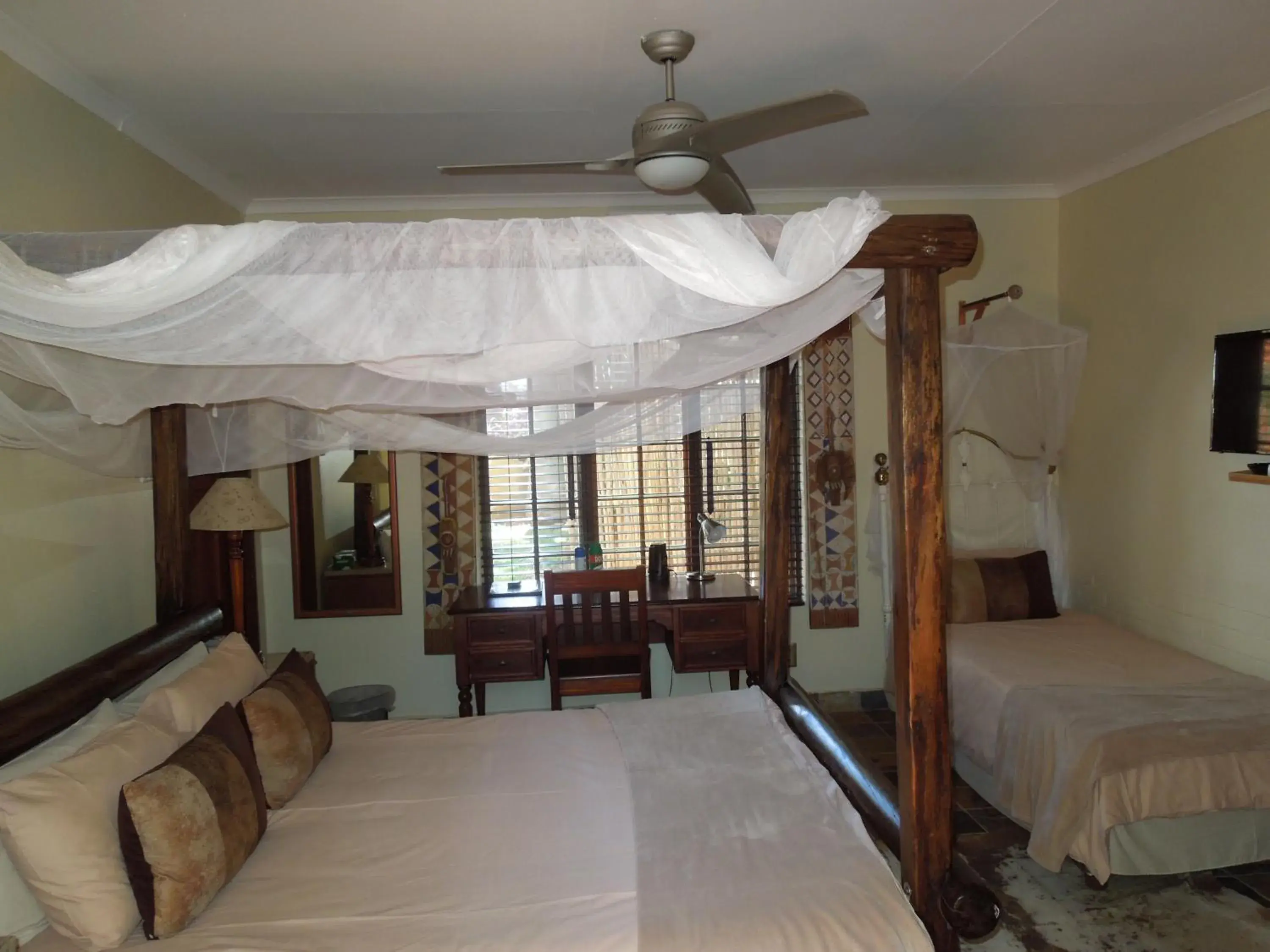 Triple Room ( Wheelchair friendly) in Trees Too Guest Lodge Triple Room ( Wheelchair friendly) in Trees Too Guest Lodge