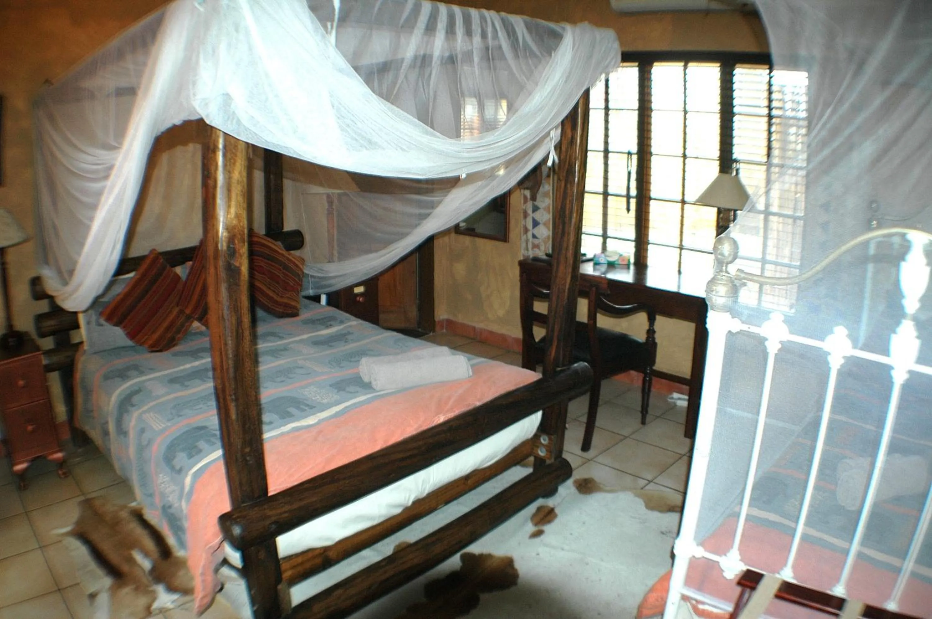 Bed in Trees Too Guest Lodge