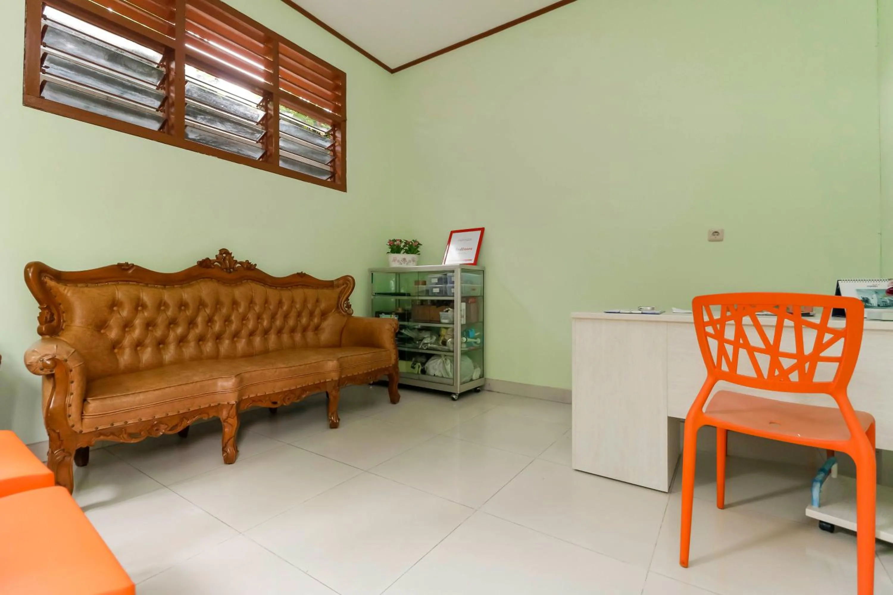 Lobby or reception in Reddoorz Plus @ Karet Pedurenan 3
