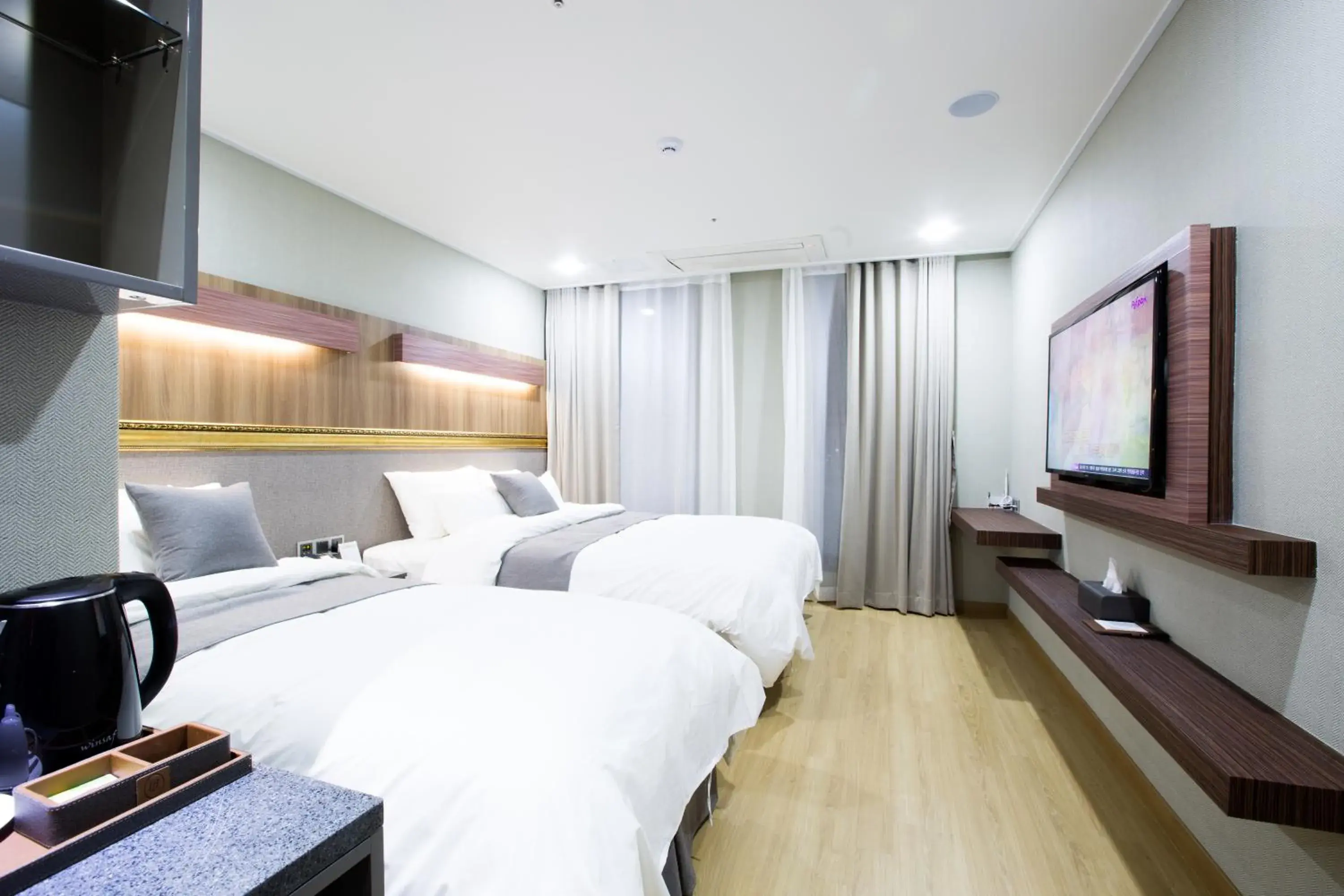 Deluxe Twin Room in Hotel L'art Gimpo Deluxe Twin Room in Hotel L'art Gimpo