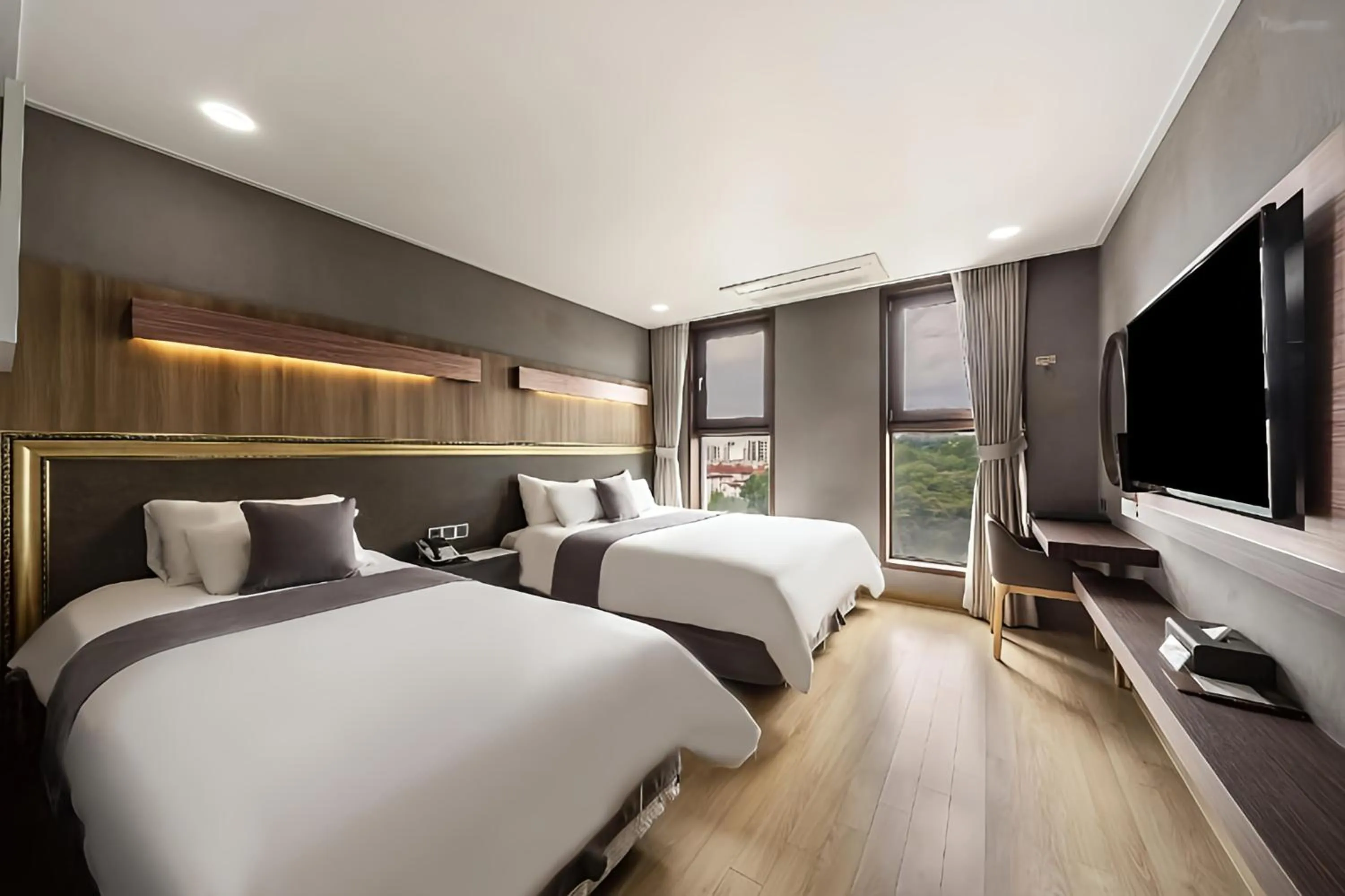 Property building, Bed in Hotel L'art Gimpo