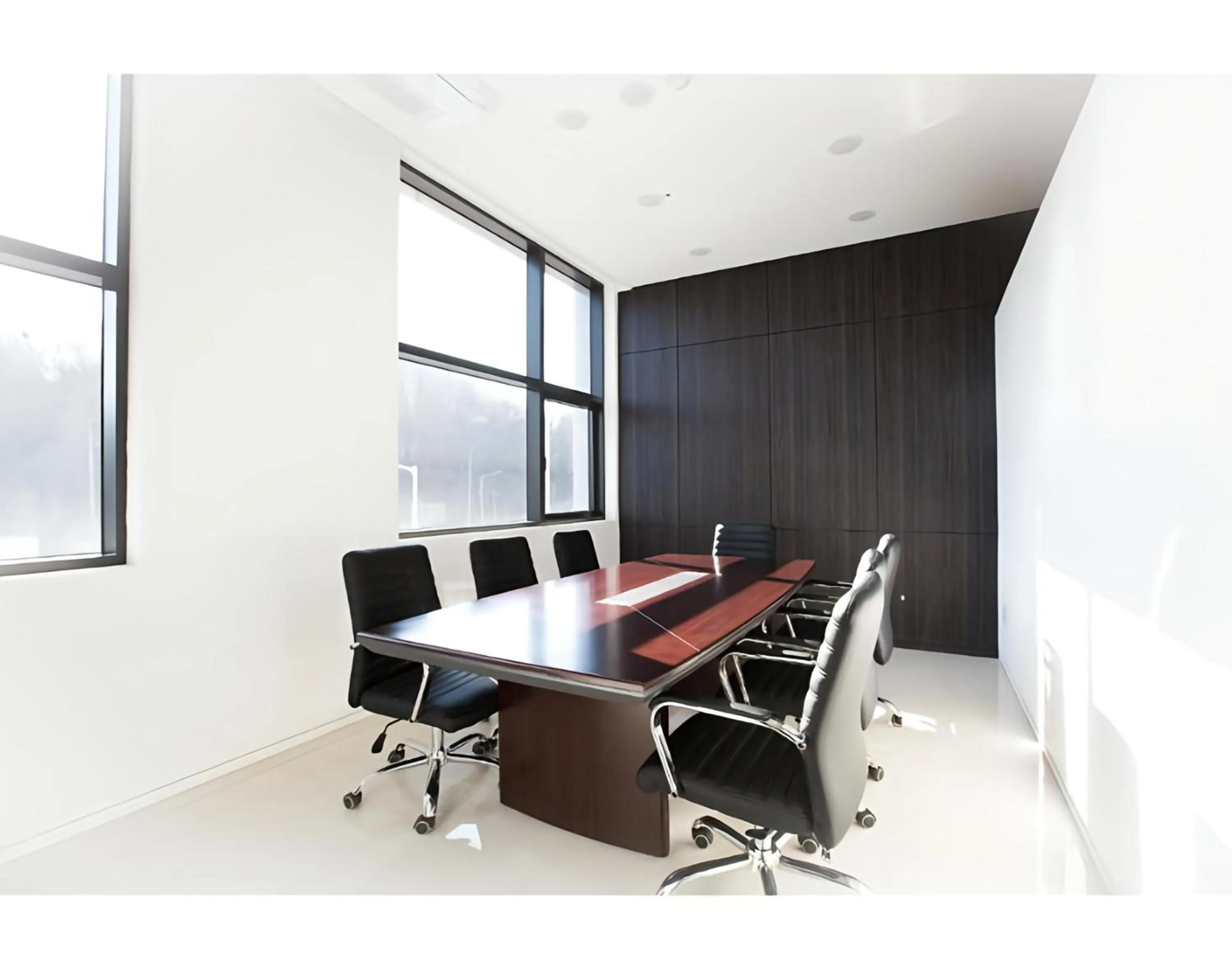 Communal lounge/ TV room in Hotel L'art Gimpo