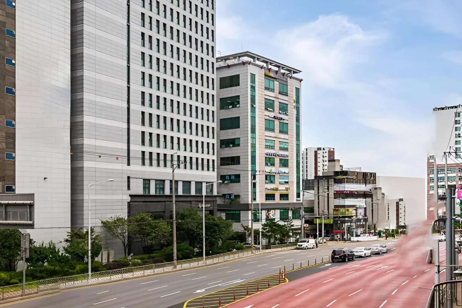 Property building in Hotel L'art Gimpo