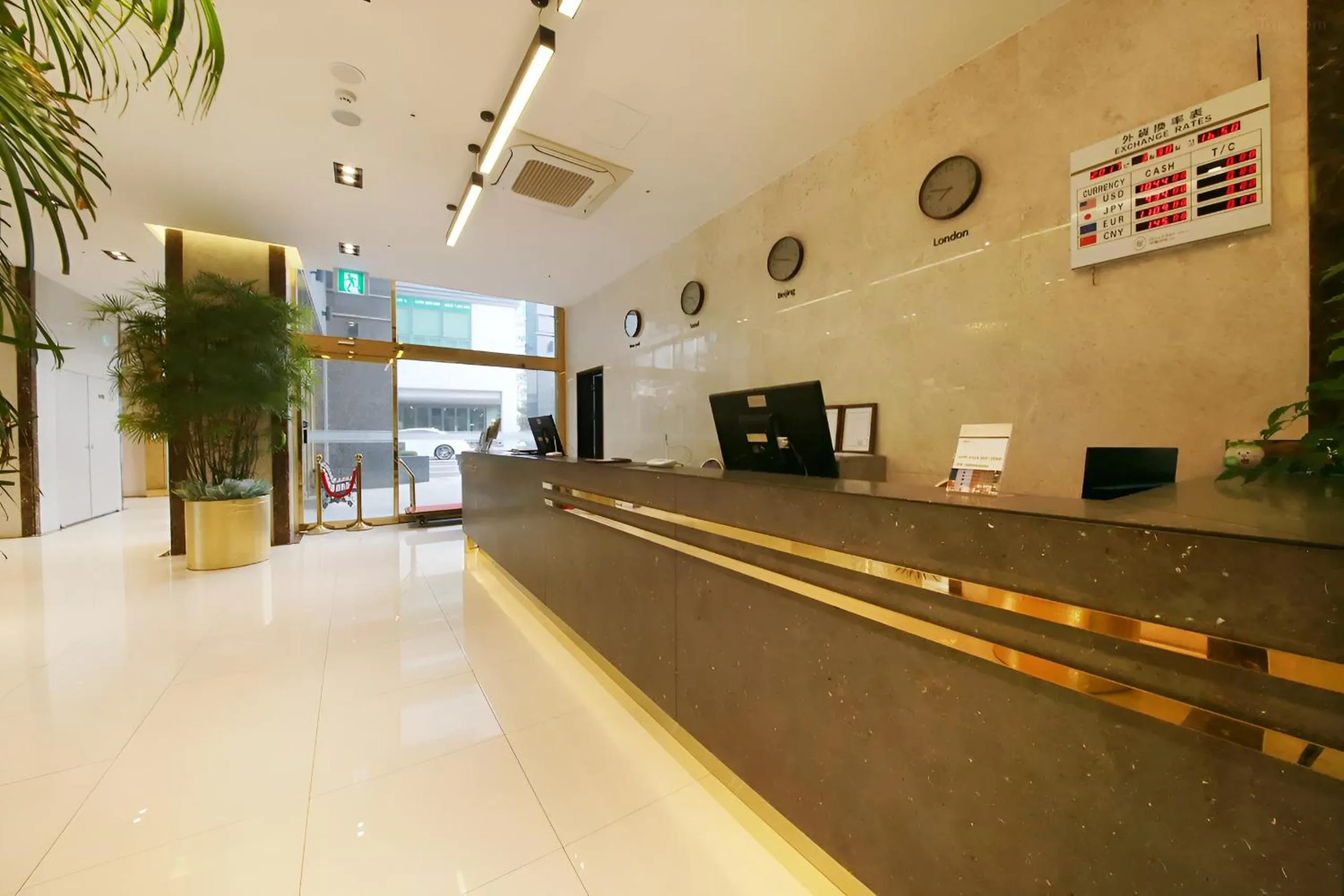 Lobby or reception in Hotel L'art Gimpo