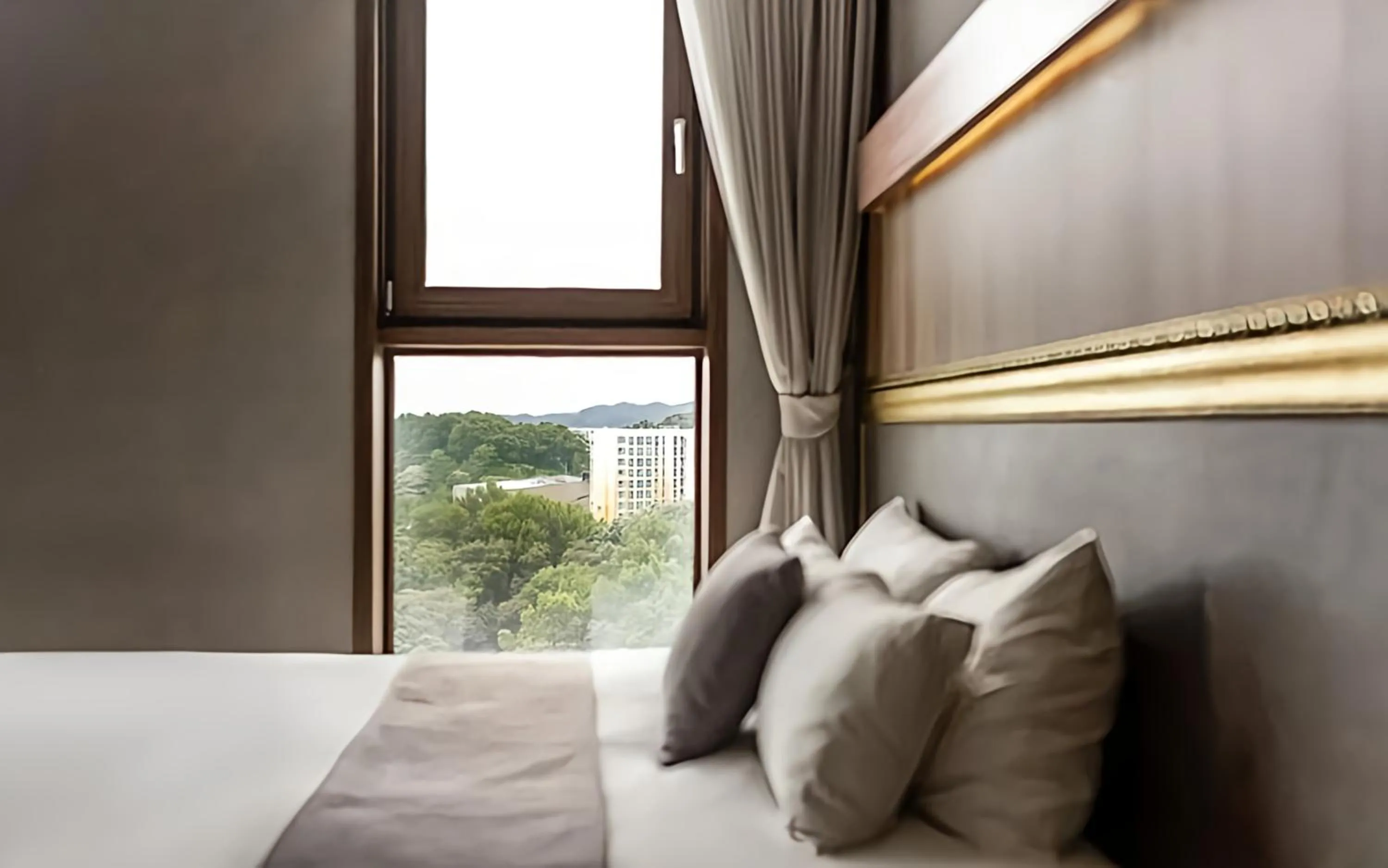 Property building, Bed in Hotel L'art Gimpo