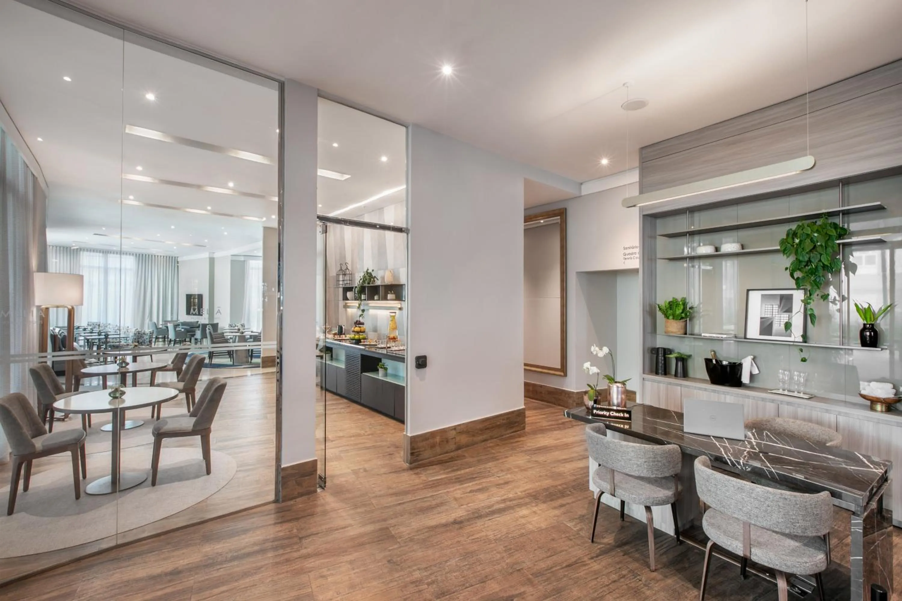 Lounge or bar in Meliá Jardim Europa