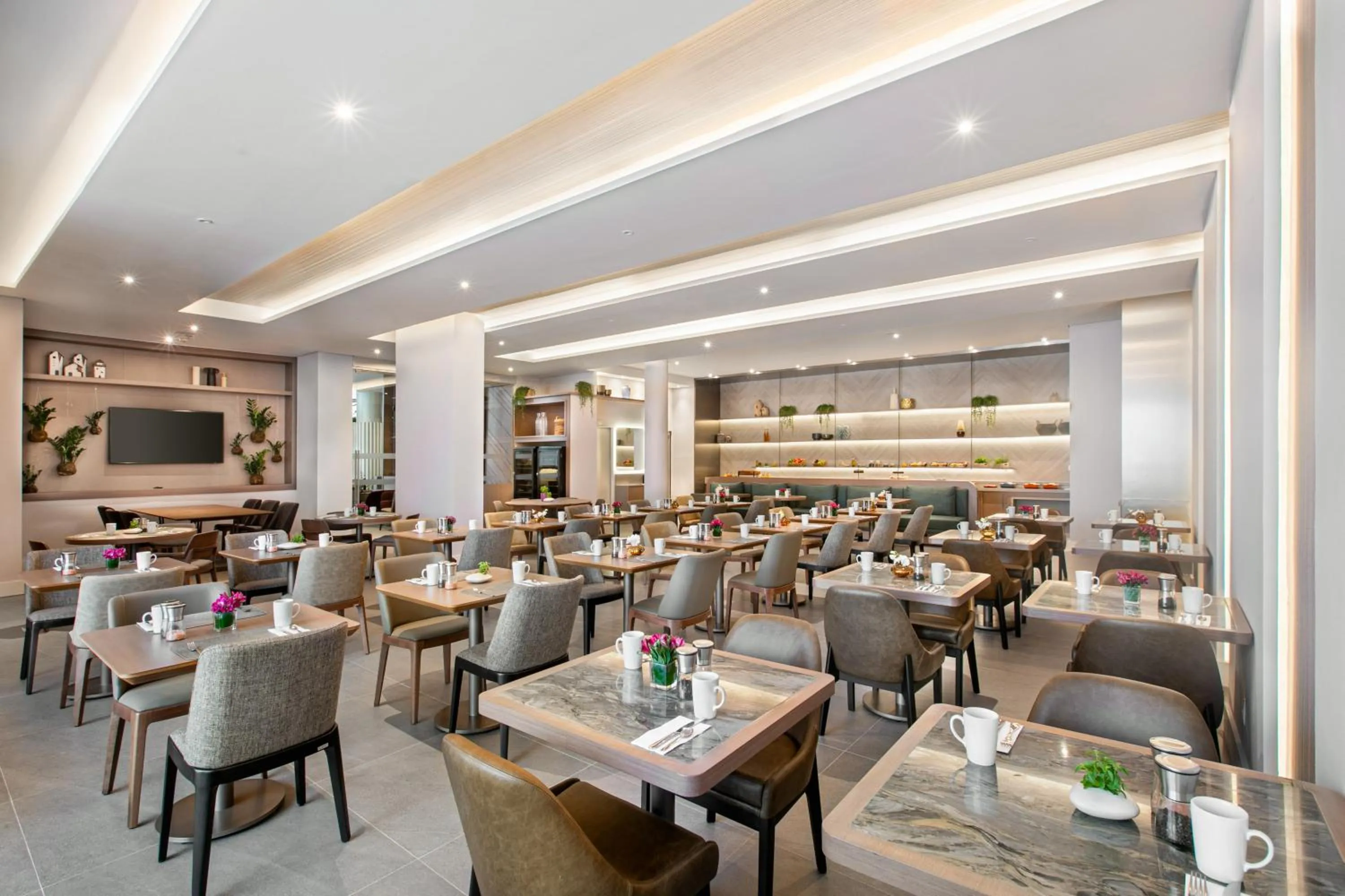 Restaurant/places to eat in Meliá Jardim Europa