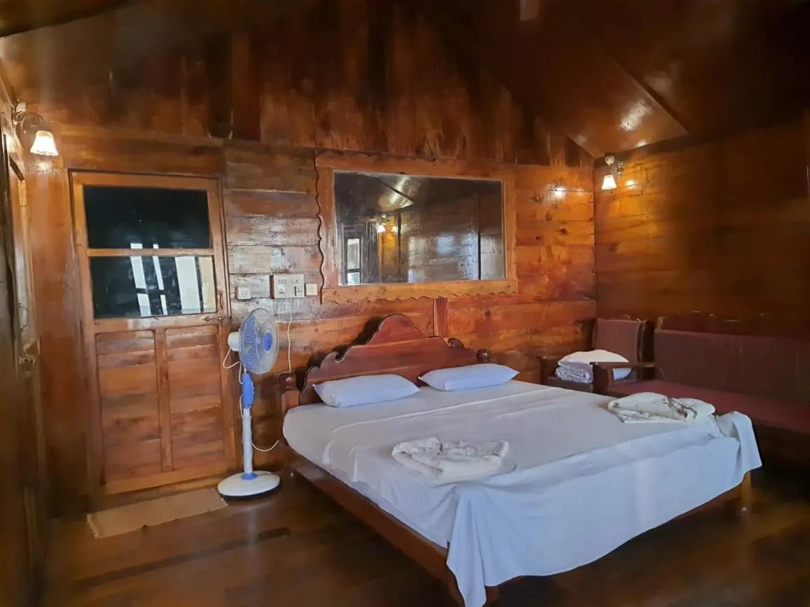 Bedroom, Bed in Blue Lagoon Resort Goa