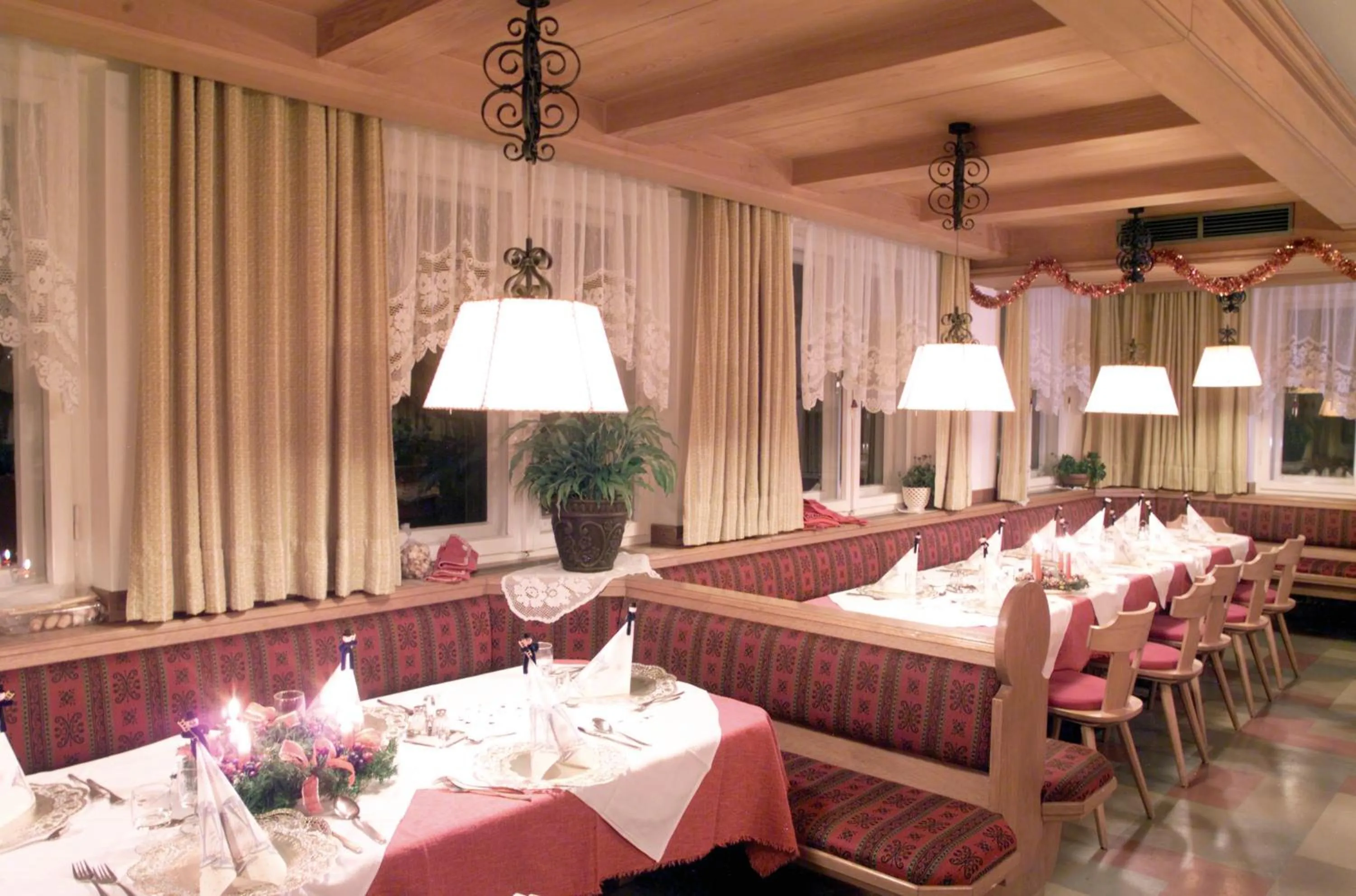Restaurant/places to eat in Hotel Bruggerwirt