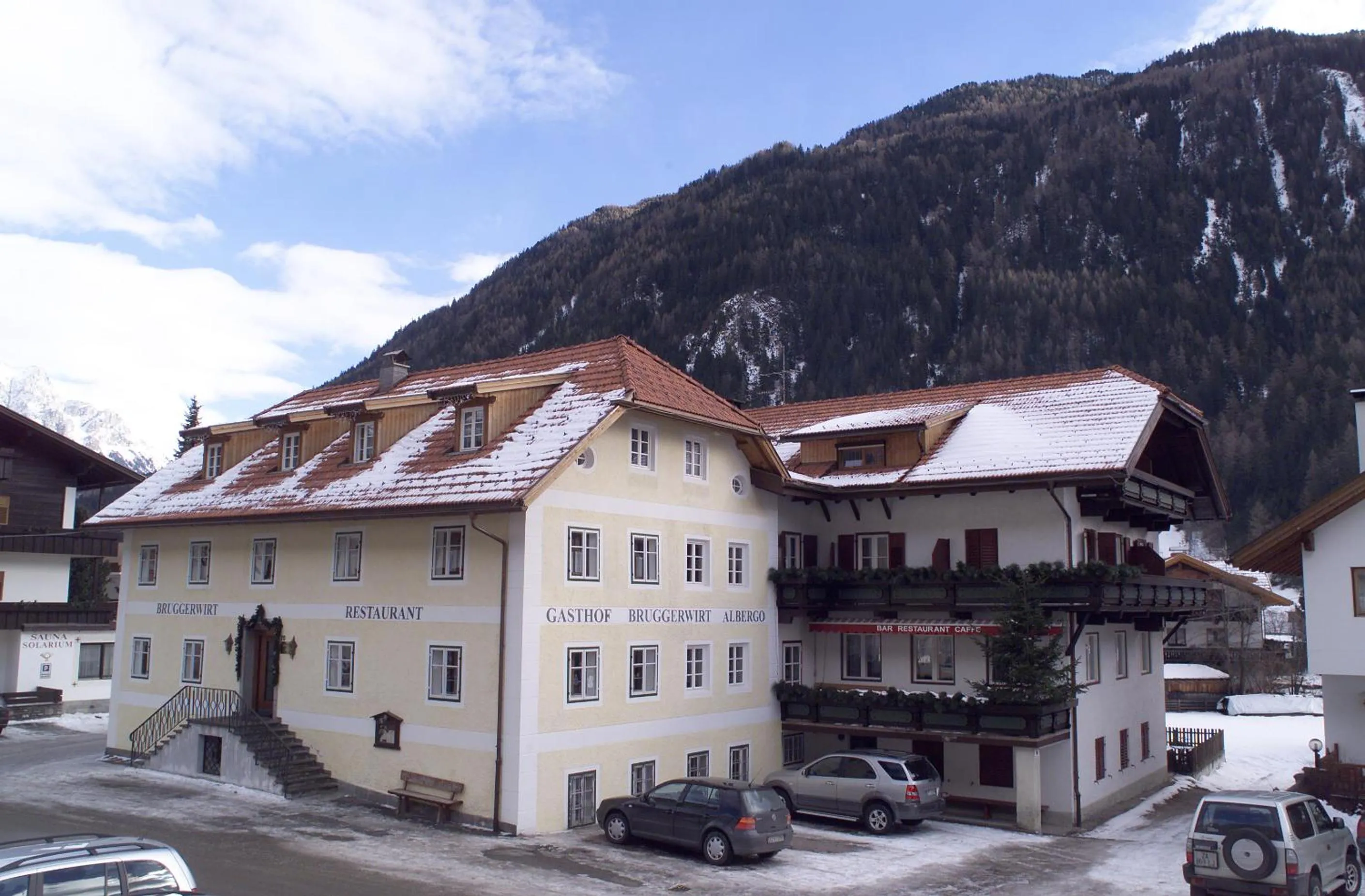 Facade/entrance in Hotel Bruggerwirt