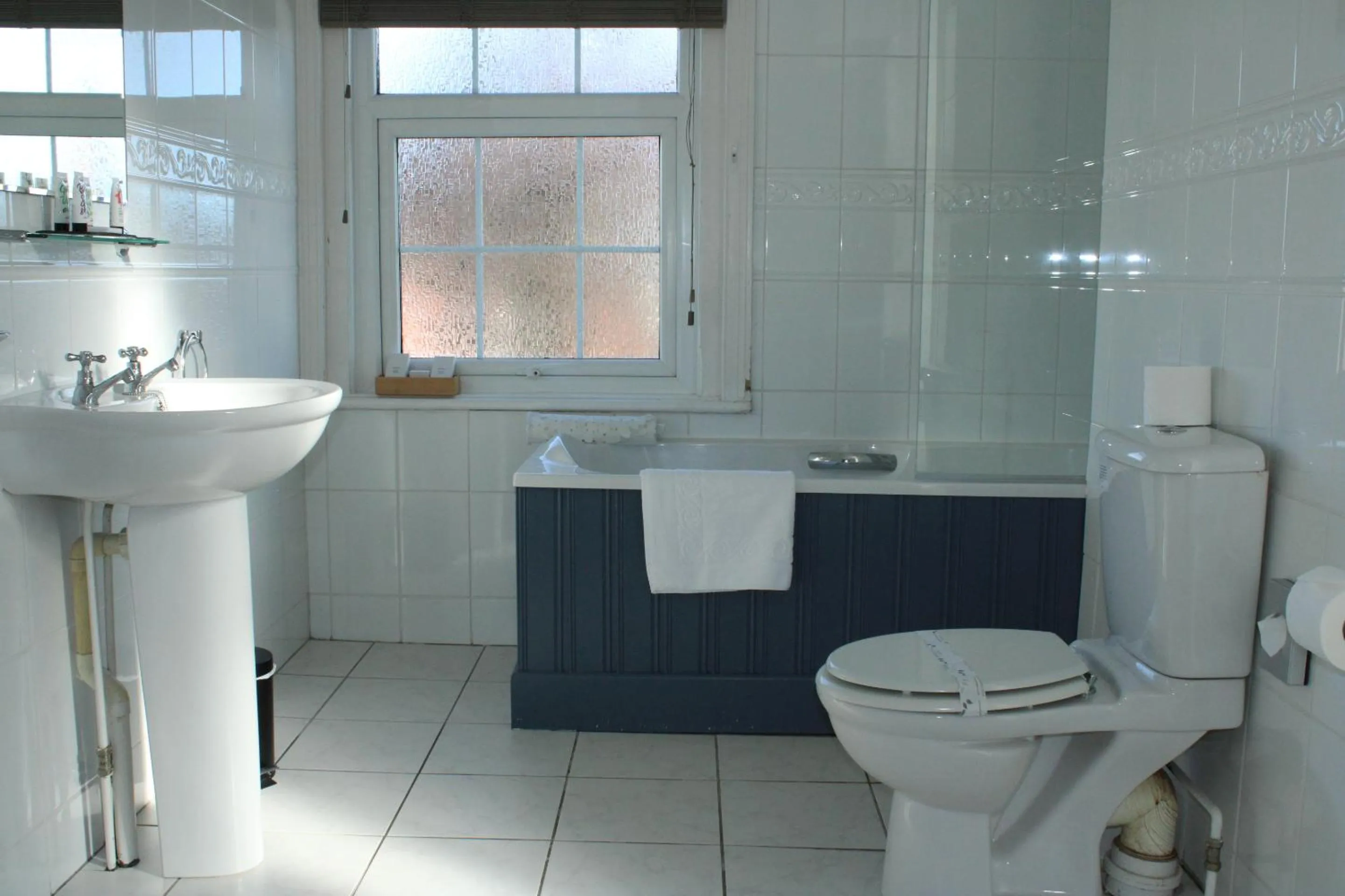 Bathroom in The Birdham Hotel & Restaurant