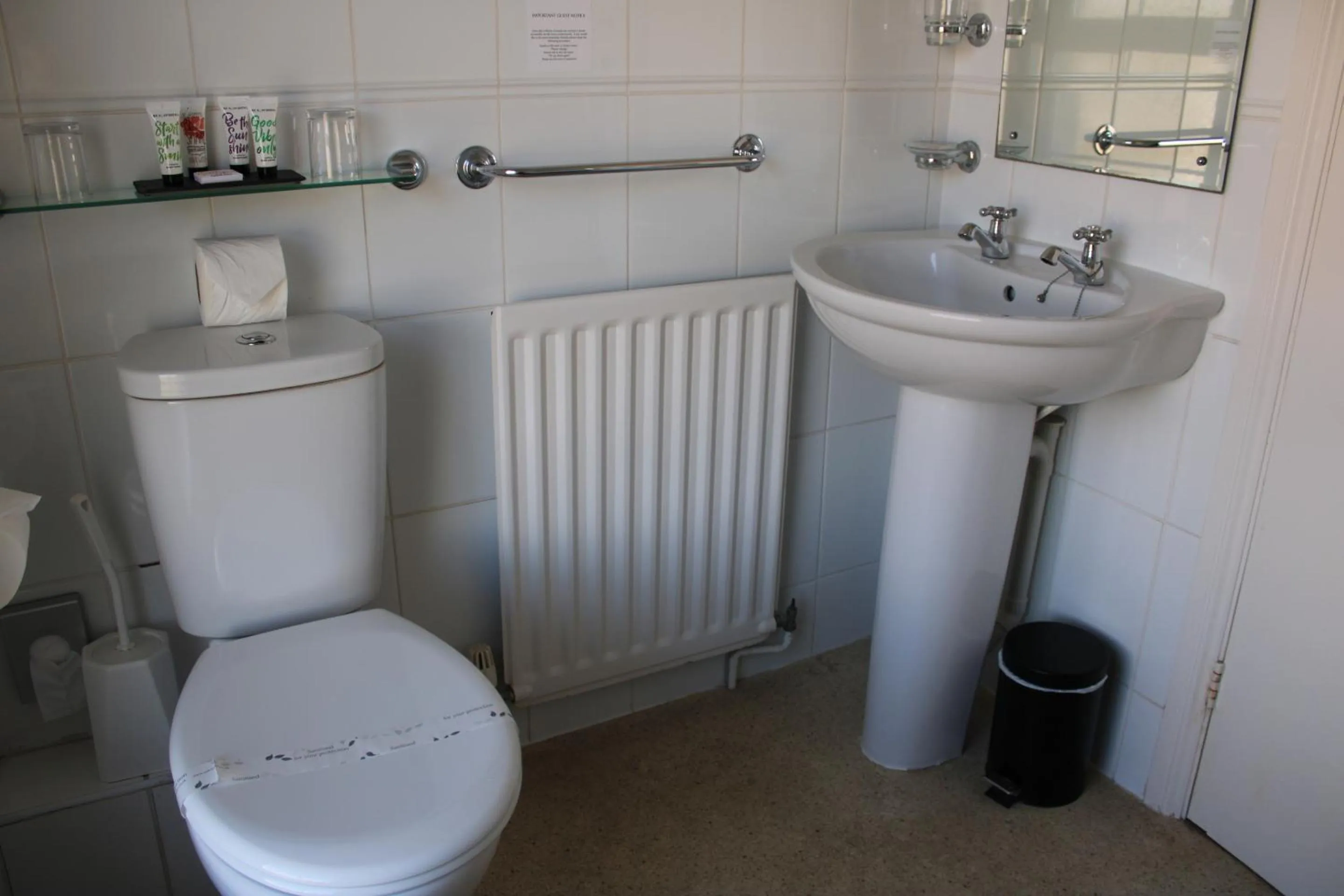 Bathroom in The Birdham Hotel & Restaurant