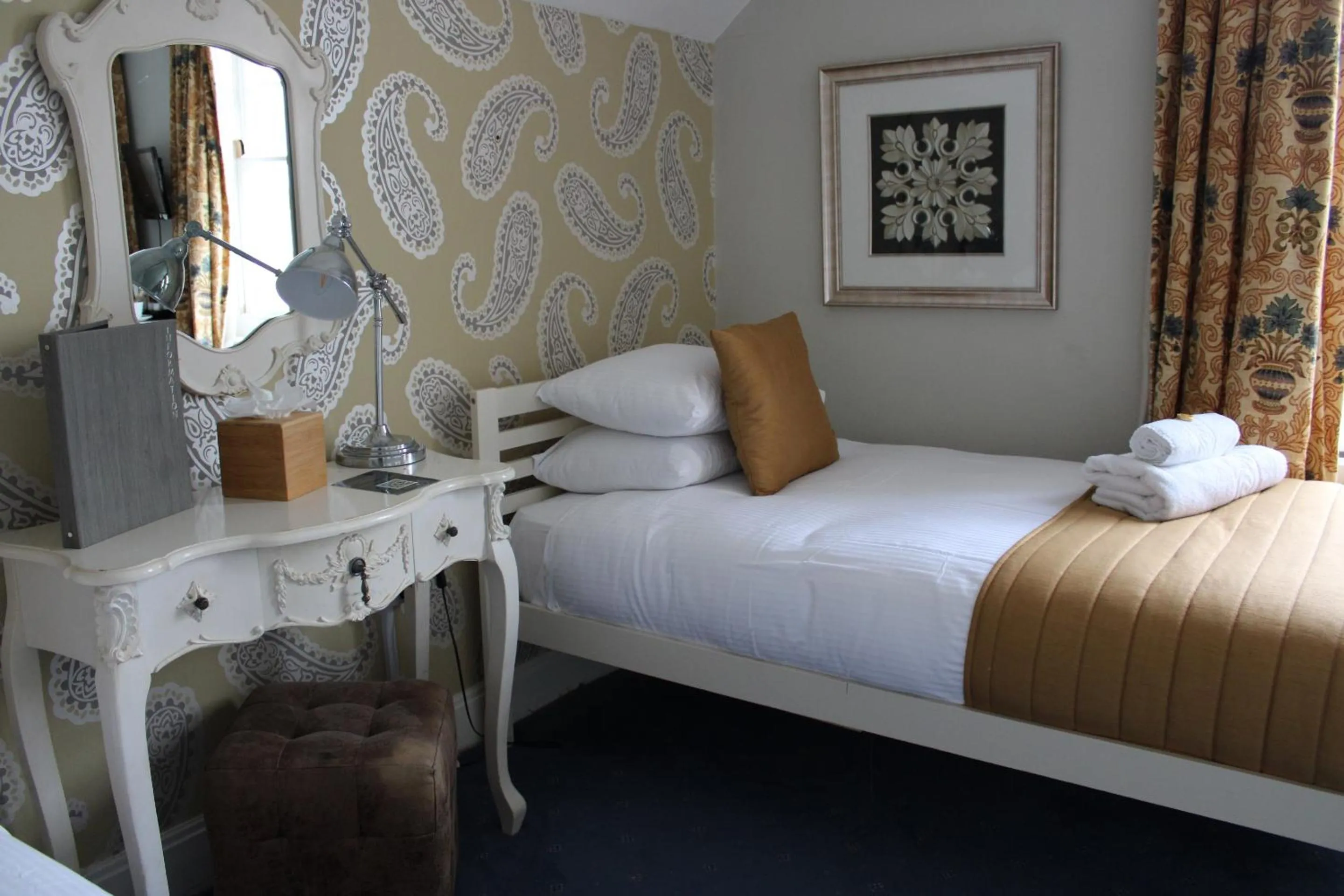 Bedroom, Bed in The Birdham Hotel & Restaurant