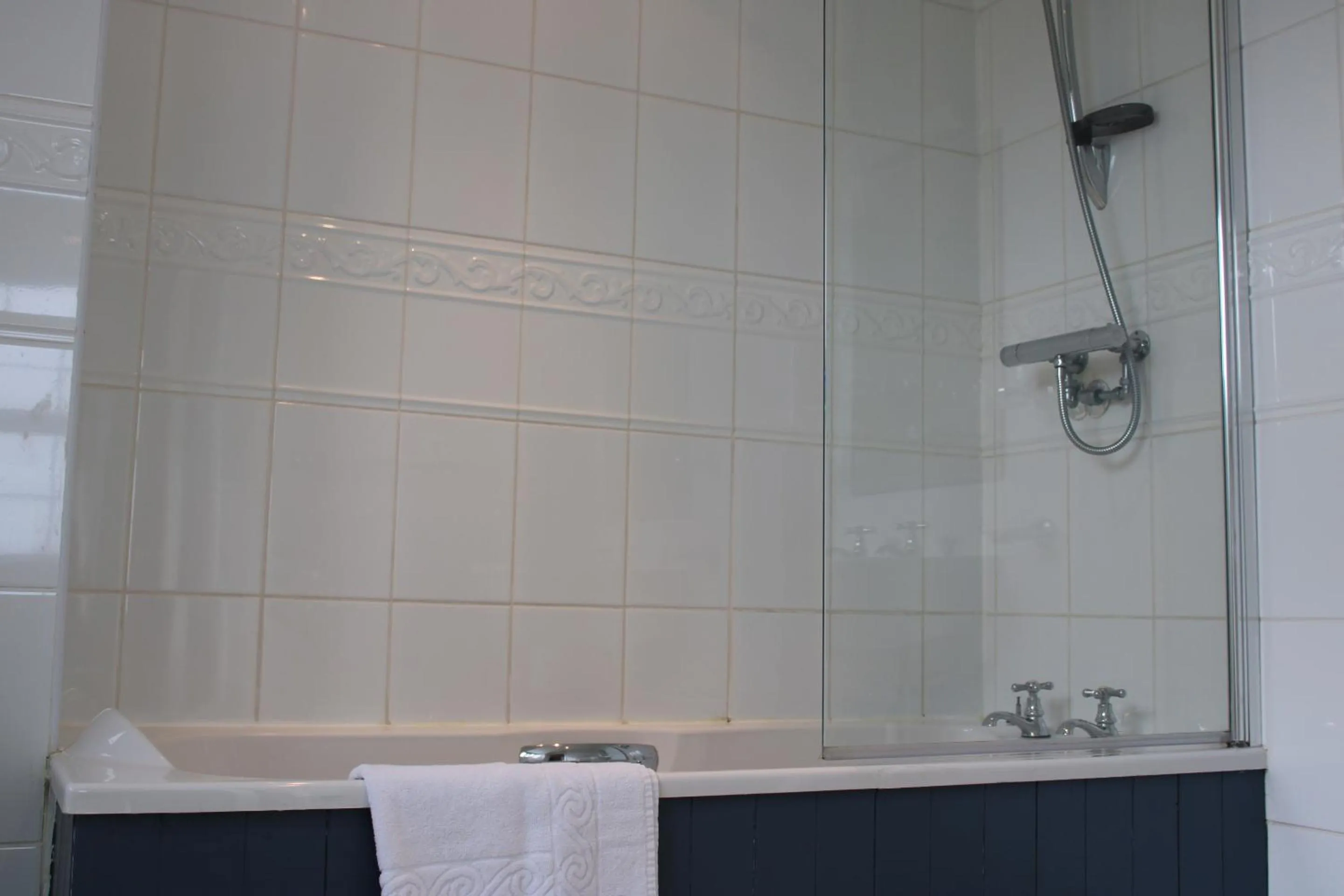 Bathroom in The Birdham Hotel & Restaurant