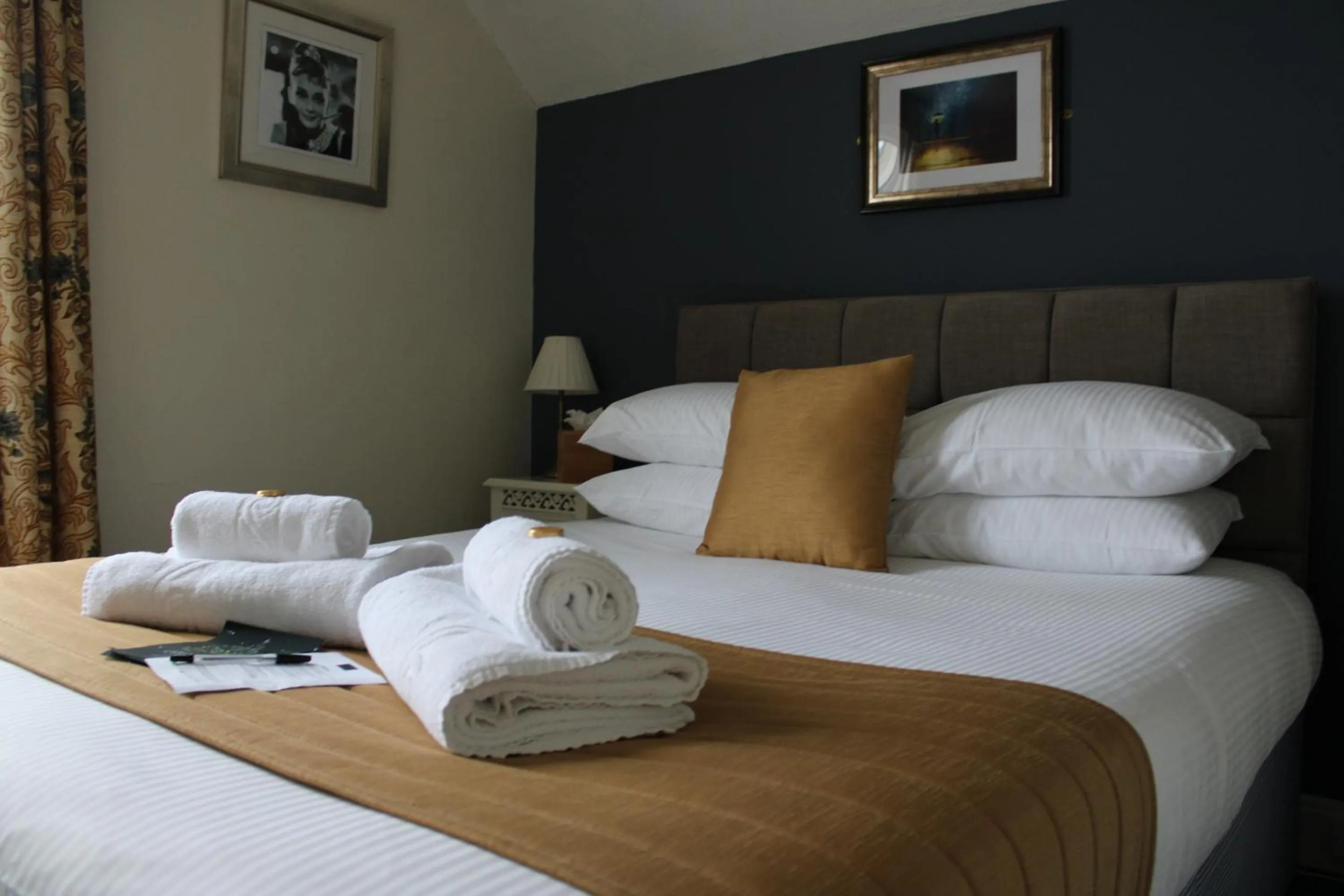 Bedroom, Bed in The Birdham Hotel & Restaurant