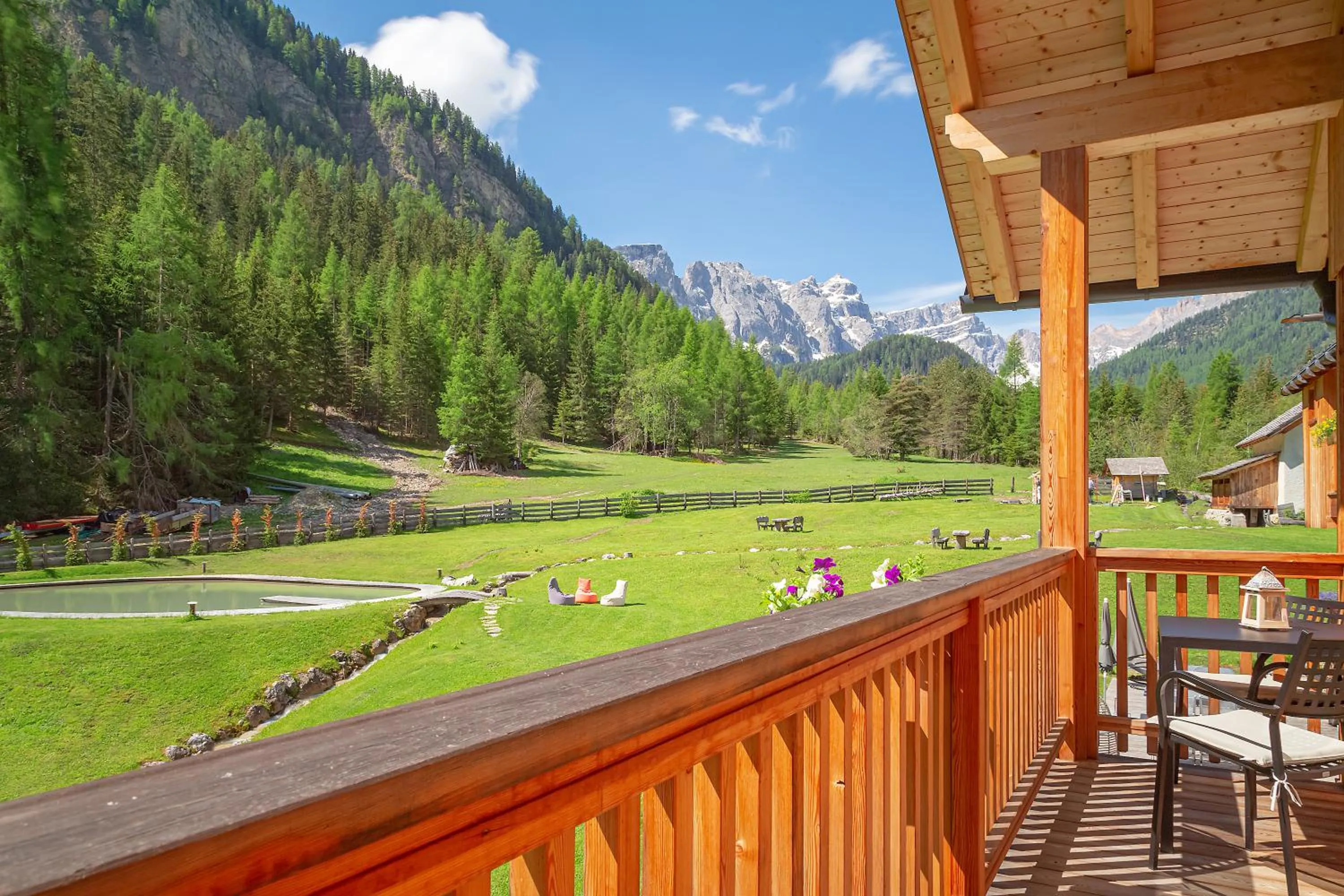 Balcony/Terrace in Chalet Mornà