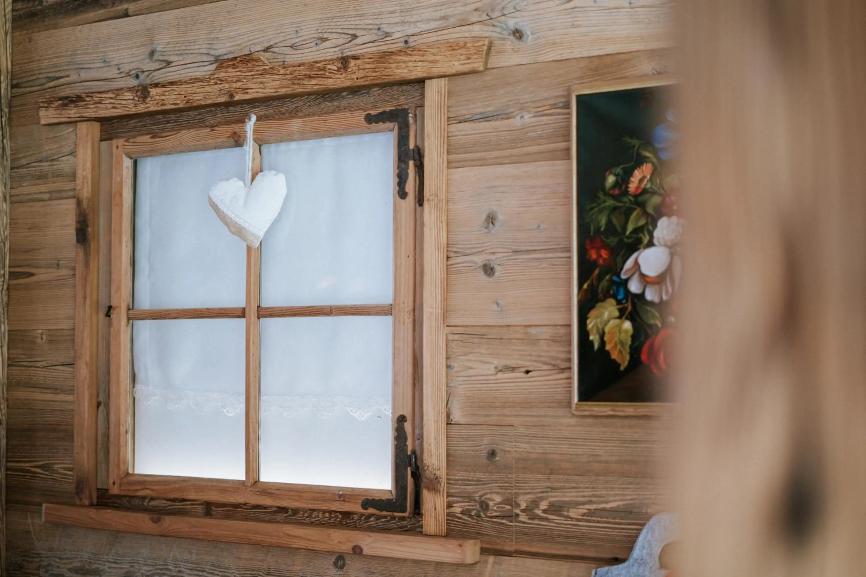 Decorative detail in Chalet Mornà