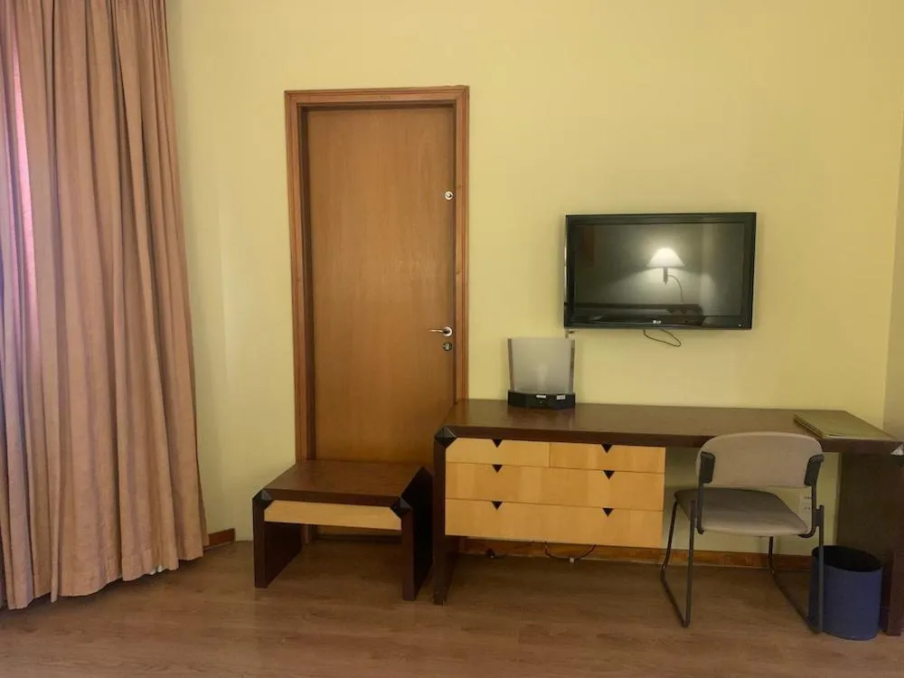 Golden Tower Pinheiros by Fênix Hotéis