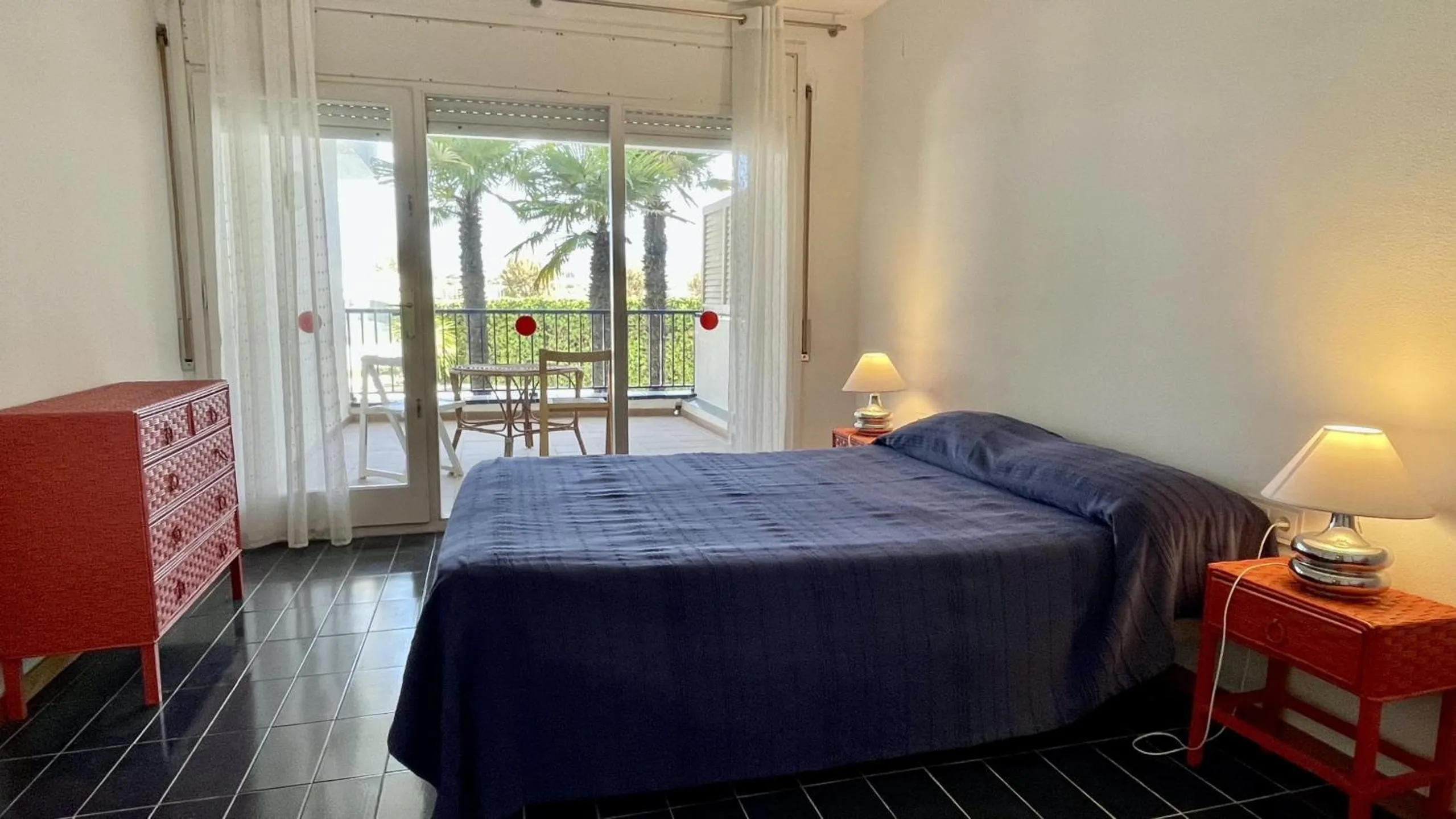 Bed in Passeig Del Mar 01