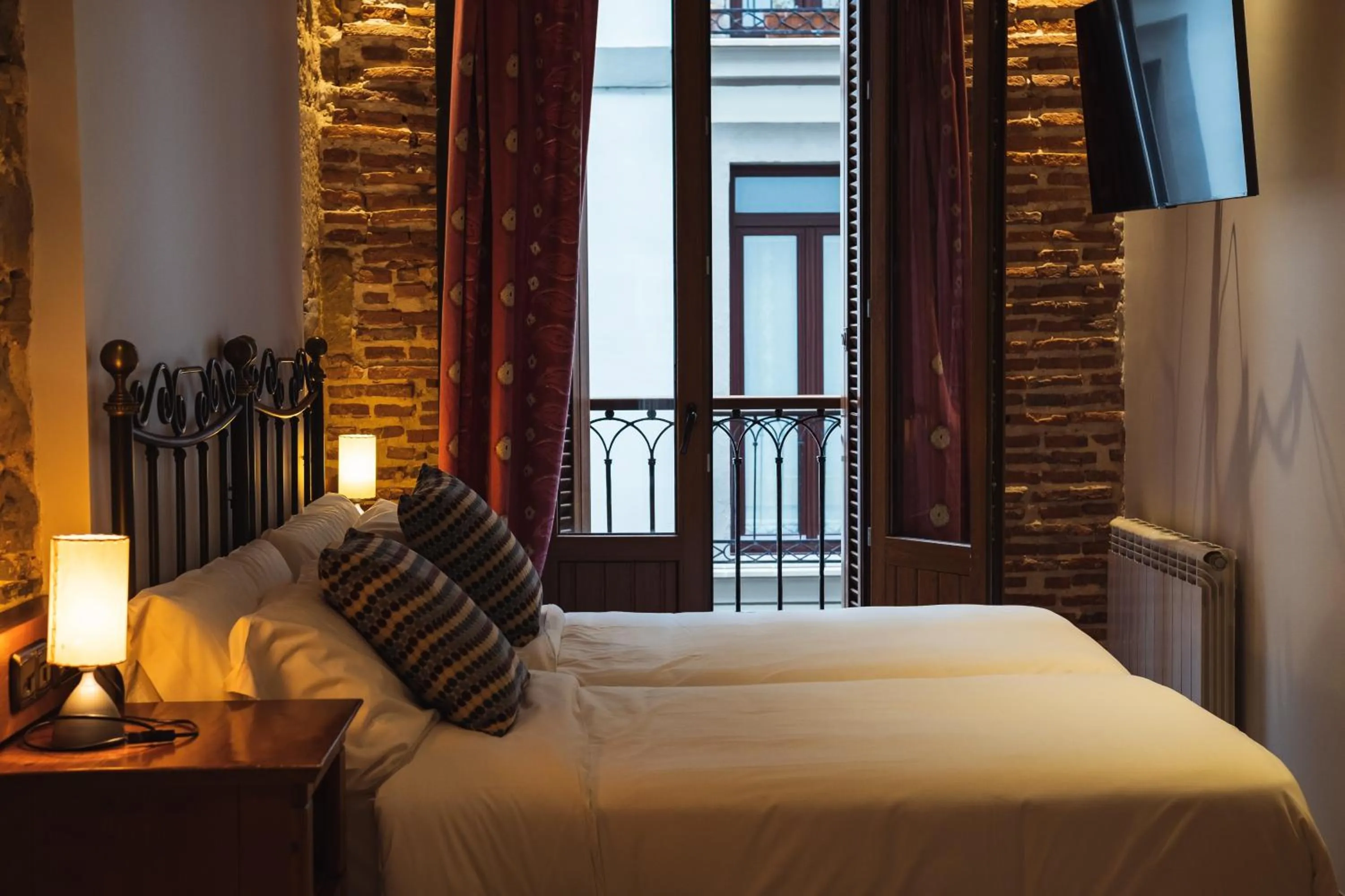 Bed in San Sebastián DOT Rooms