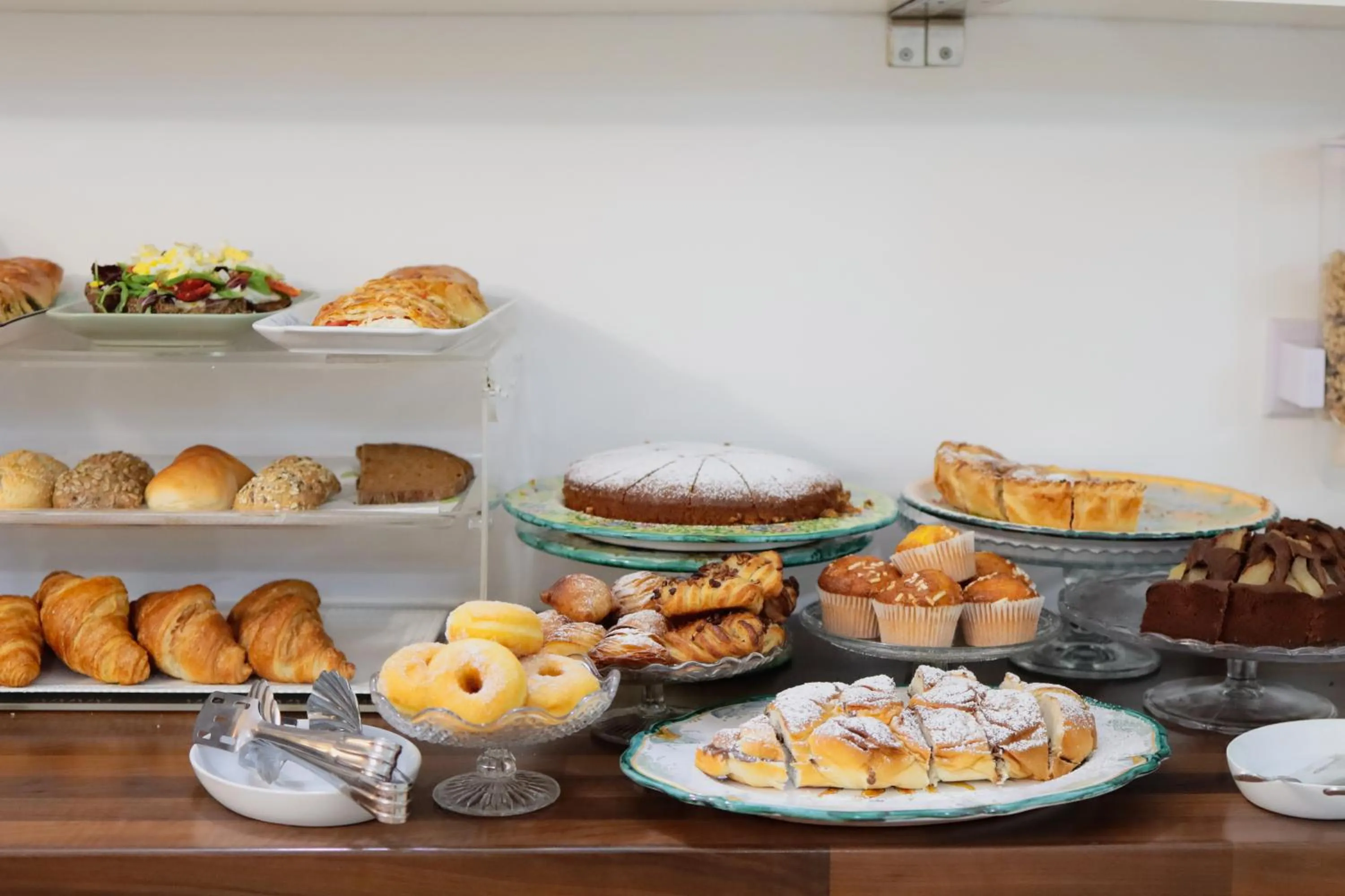 Food and drinks in Hotel Villa Verde