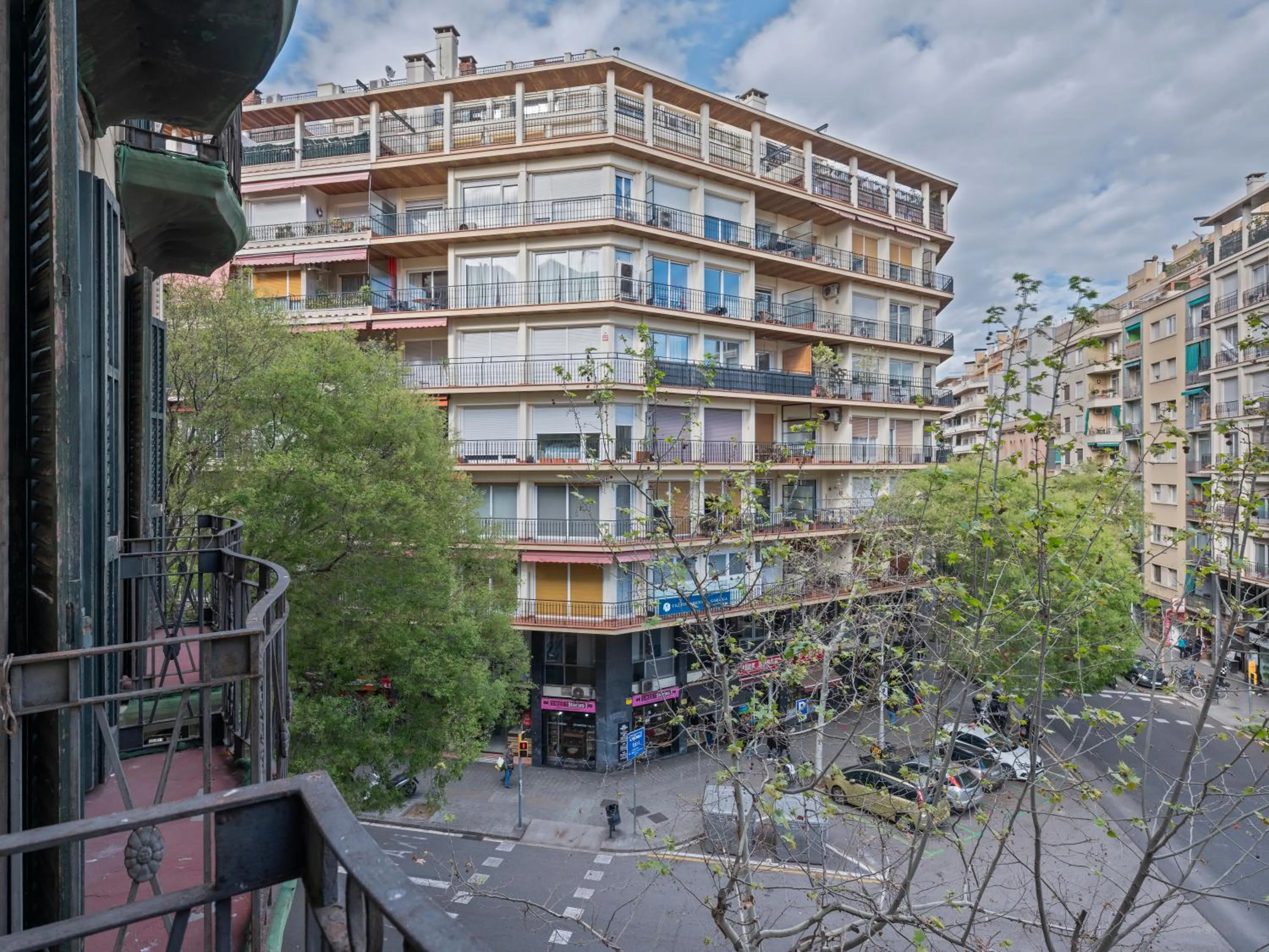 City view in Numa I Caja Apartments