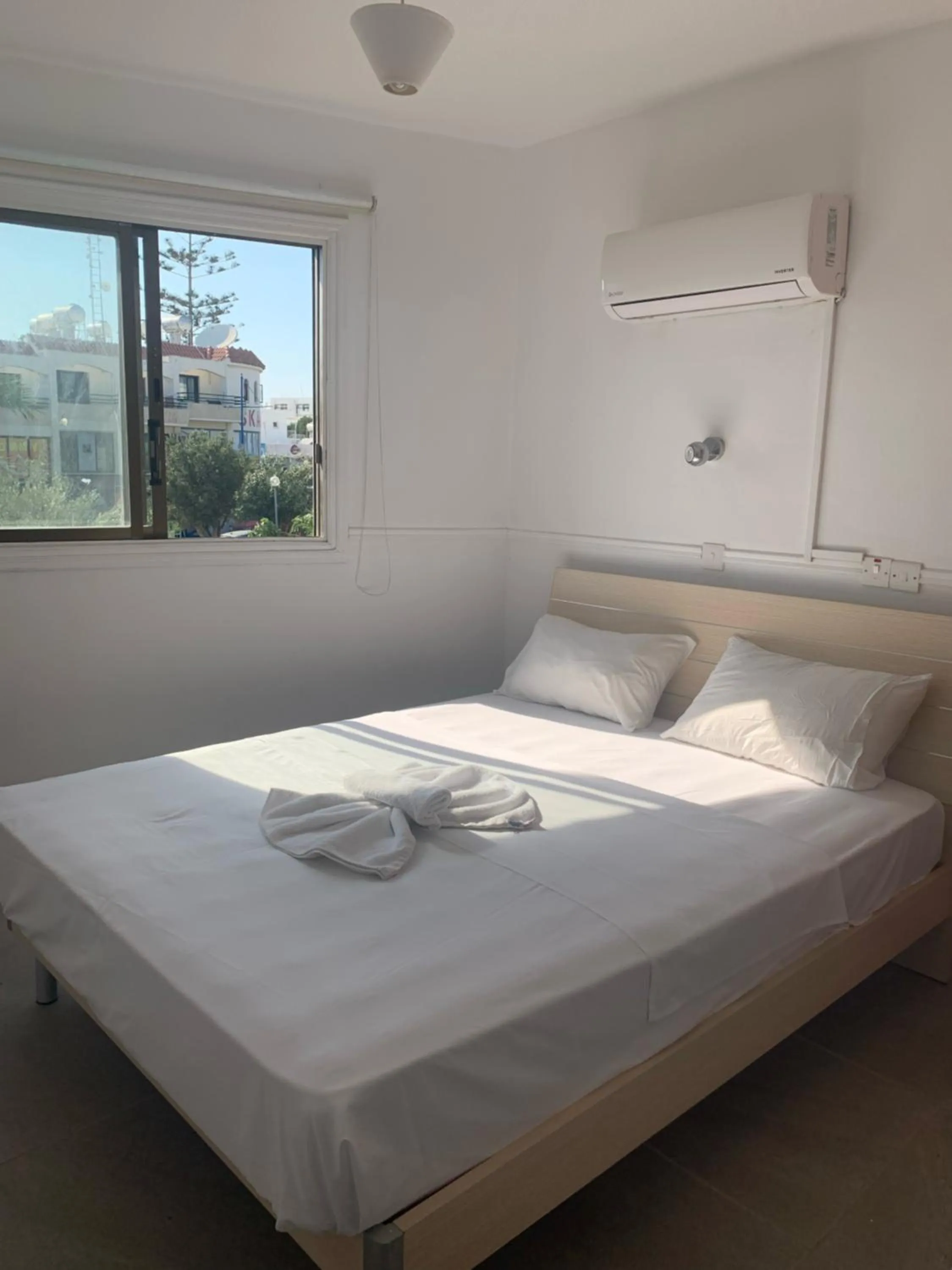 Bedroom, Bed in Flora Maria Hotel