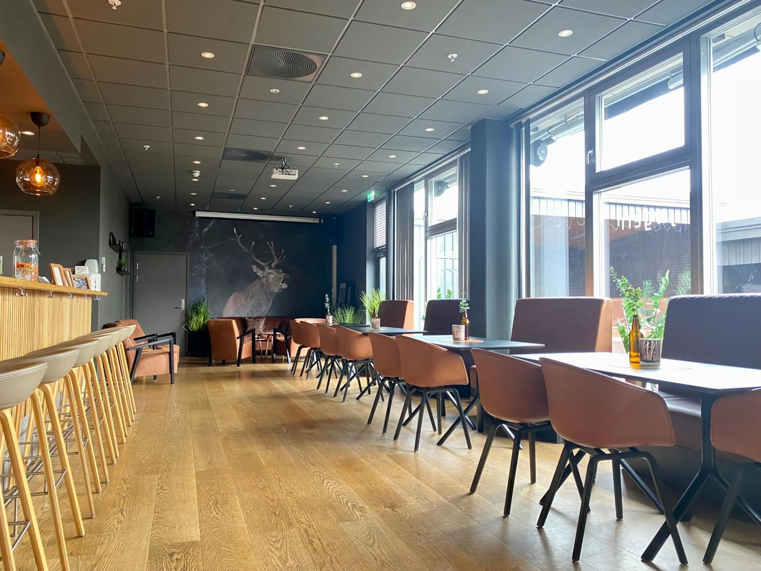 Lounge or bar in Hjorten Hotell Hitra