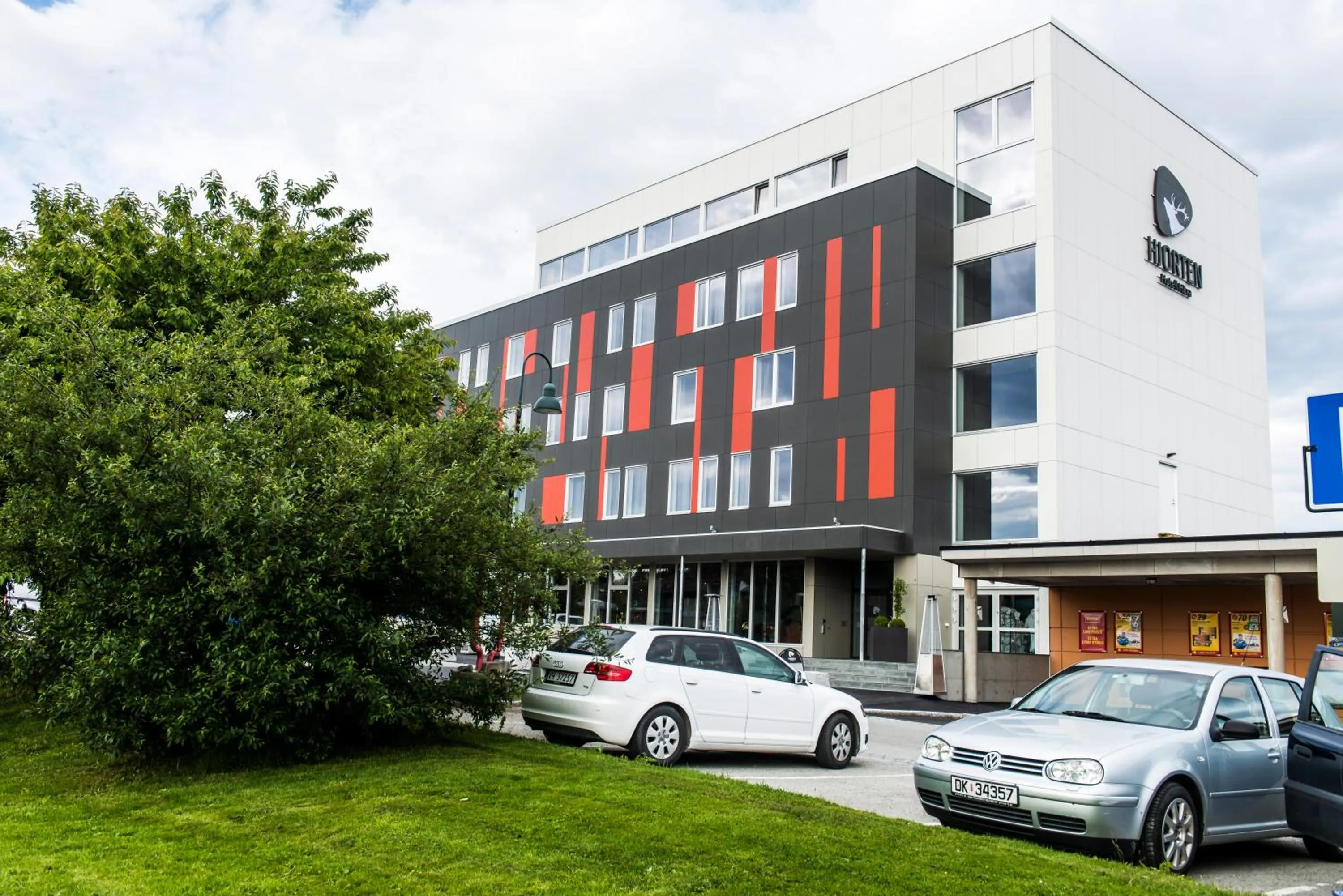 Property building in Hjorten Hotell Hitra