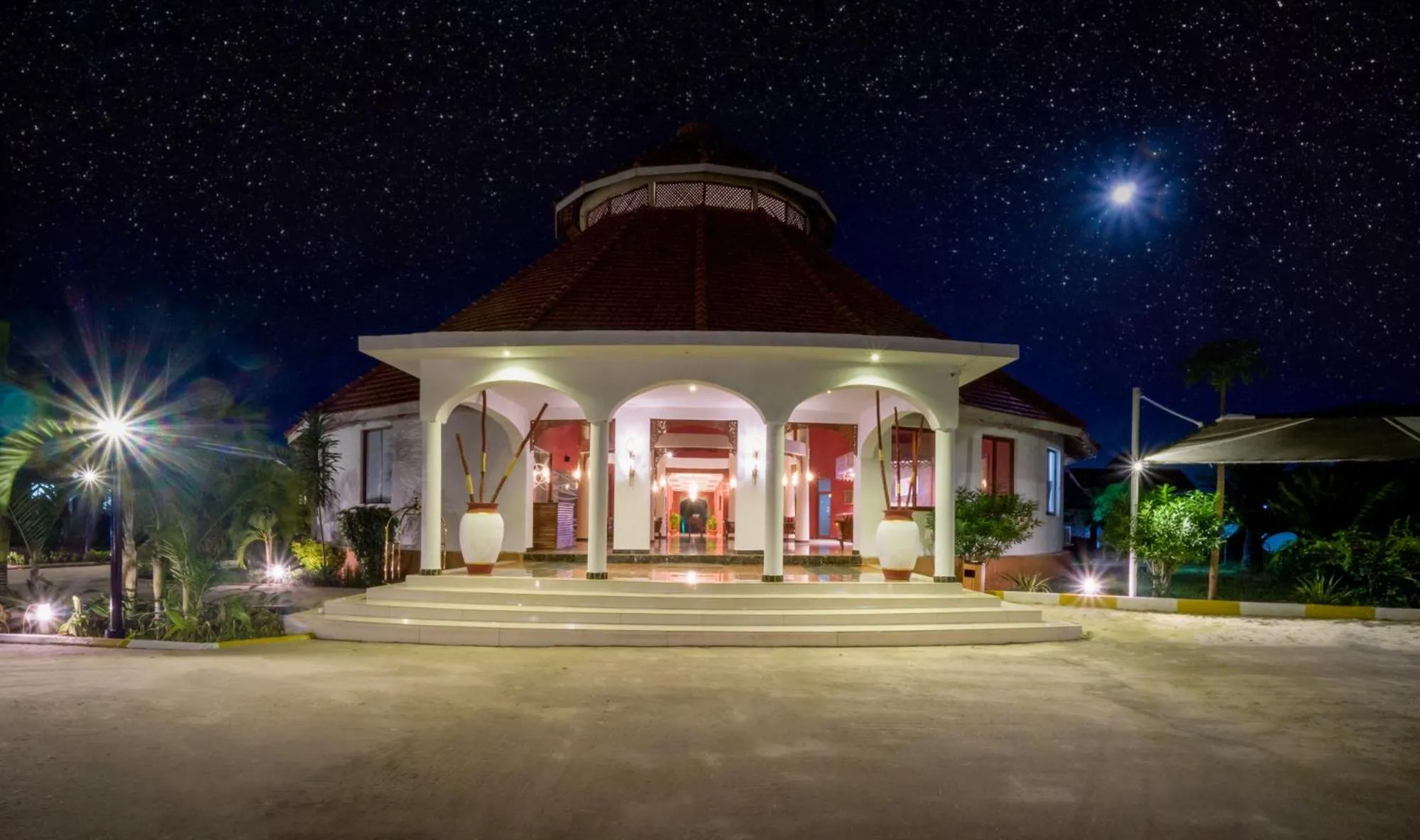Facade/entrance in Azao Resort & Spa