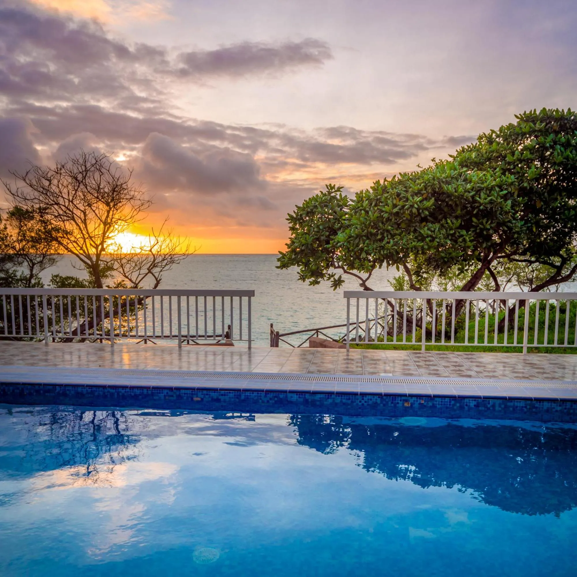 Swimming pool in Azao Resort & Spa
