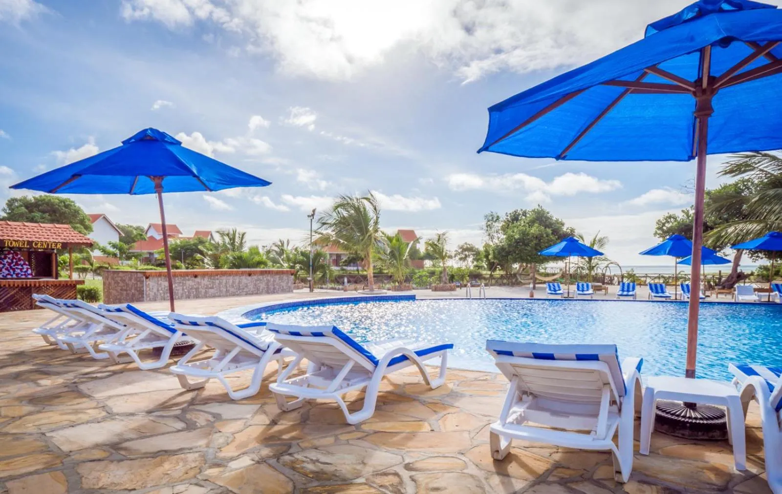 Swimming pool in Azao Resort & Spa